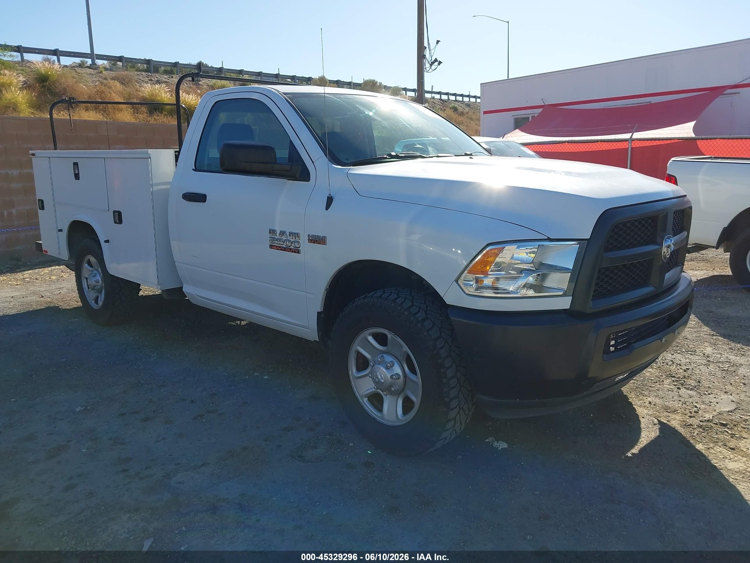 2015 Ram 2500 Tradesman White vin: 3C7WR4AT1FG704828