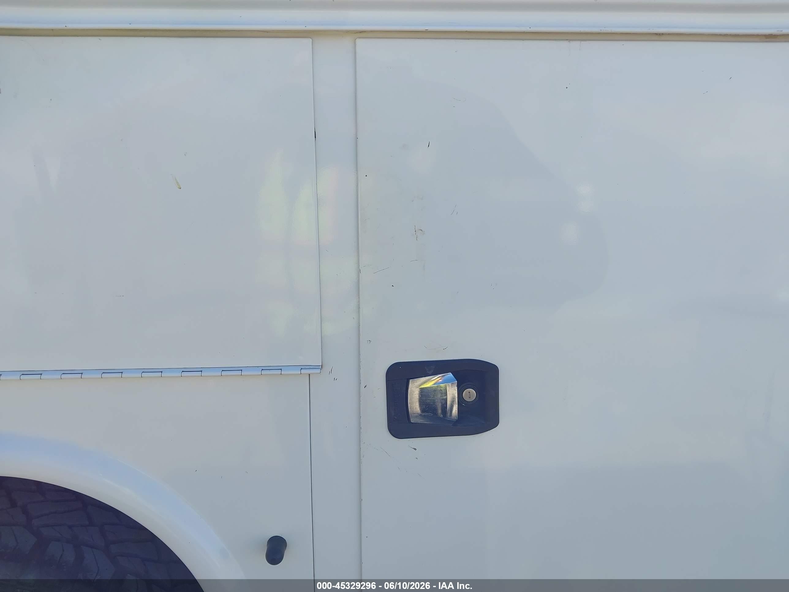2015 Ram 2500 Tradesman White vin: 3C7WR4AT1FG704828