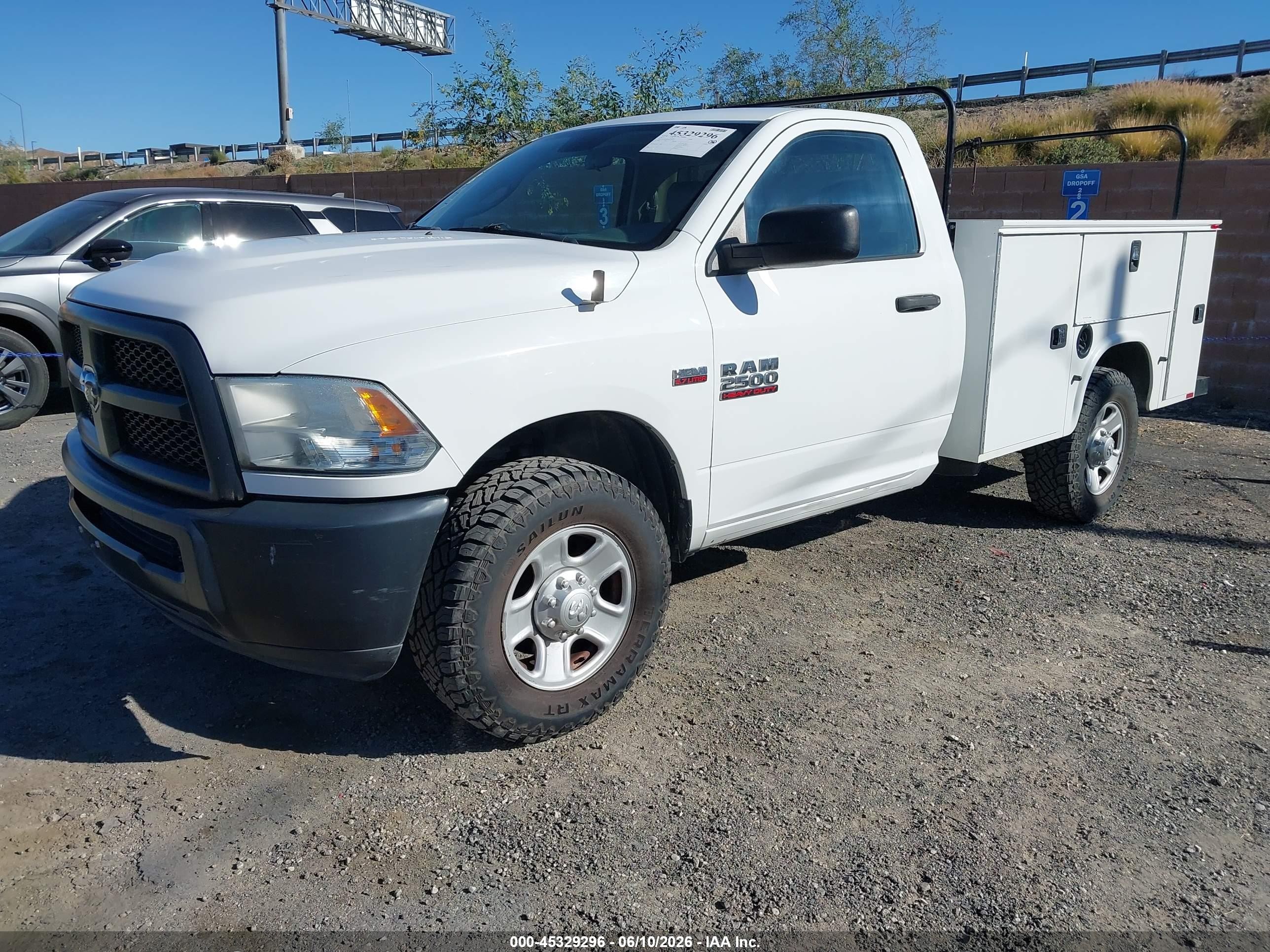 2015 Ram 2500 Tradesman White vin: 3C7WR4AT1FG704828