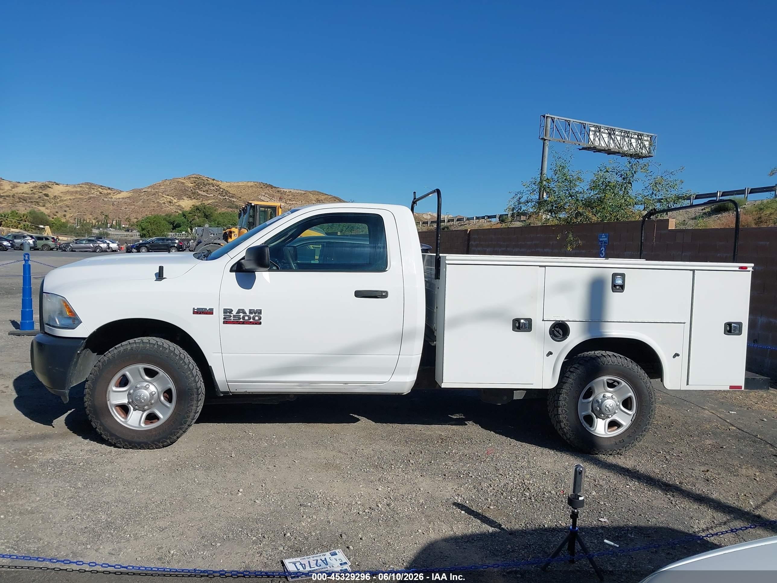 2015 Ram 2500 Tradesman White vin: 3C7WR4AT1FG704828