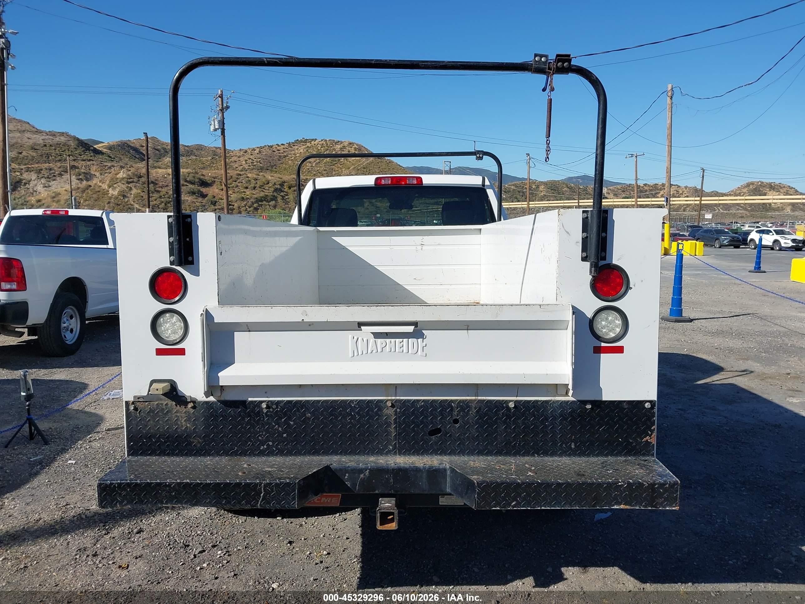 2015 Ram 2500 Tradesman White vin: 3C7WR4AT1FG704828