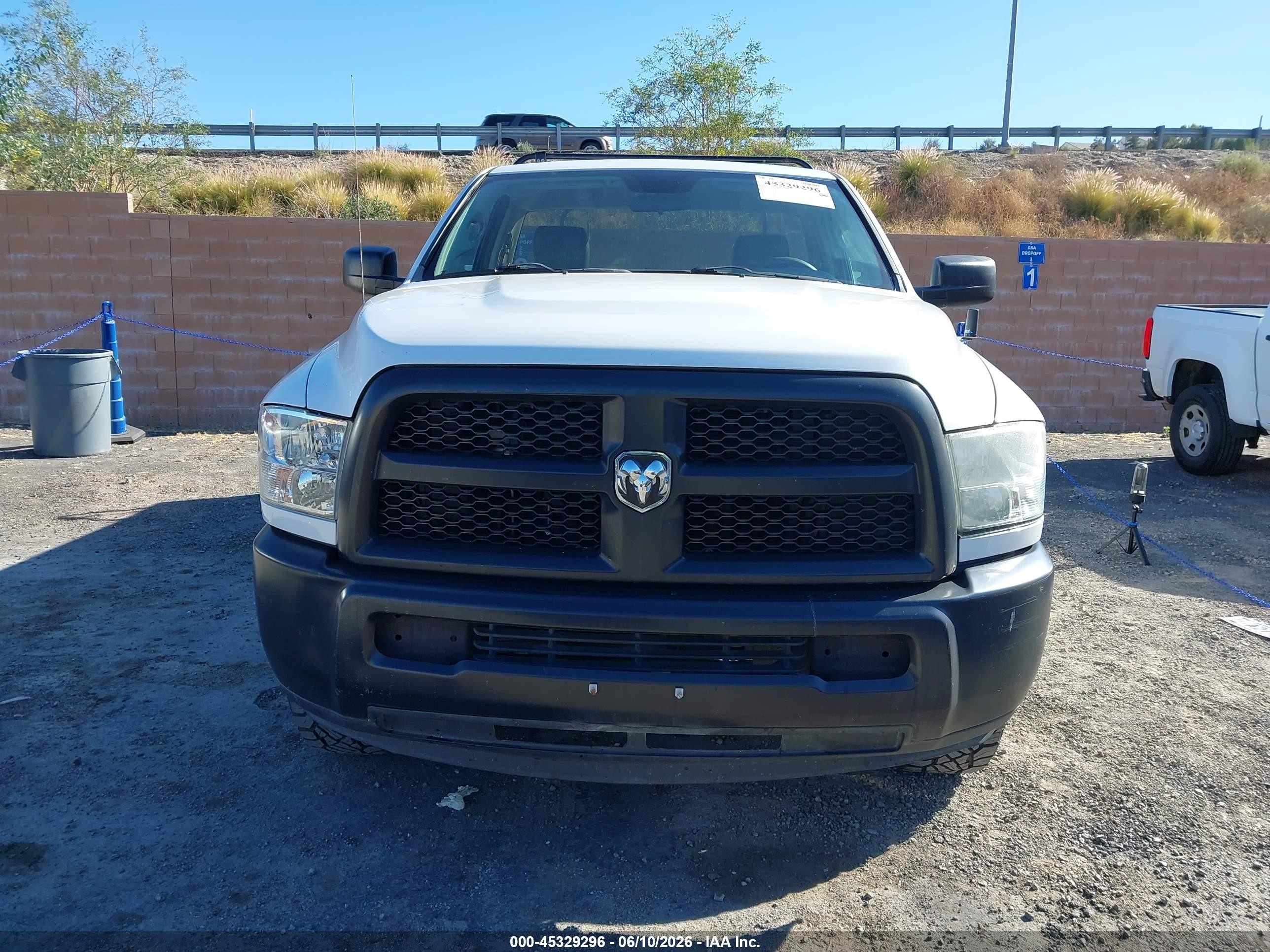 2015 Ram 2500 Tradesman White vin: 3C7WR4AT1FG704828