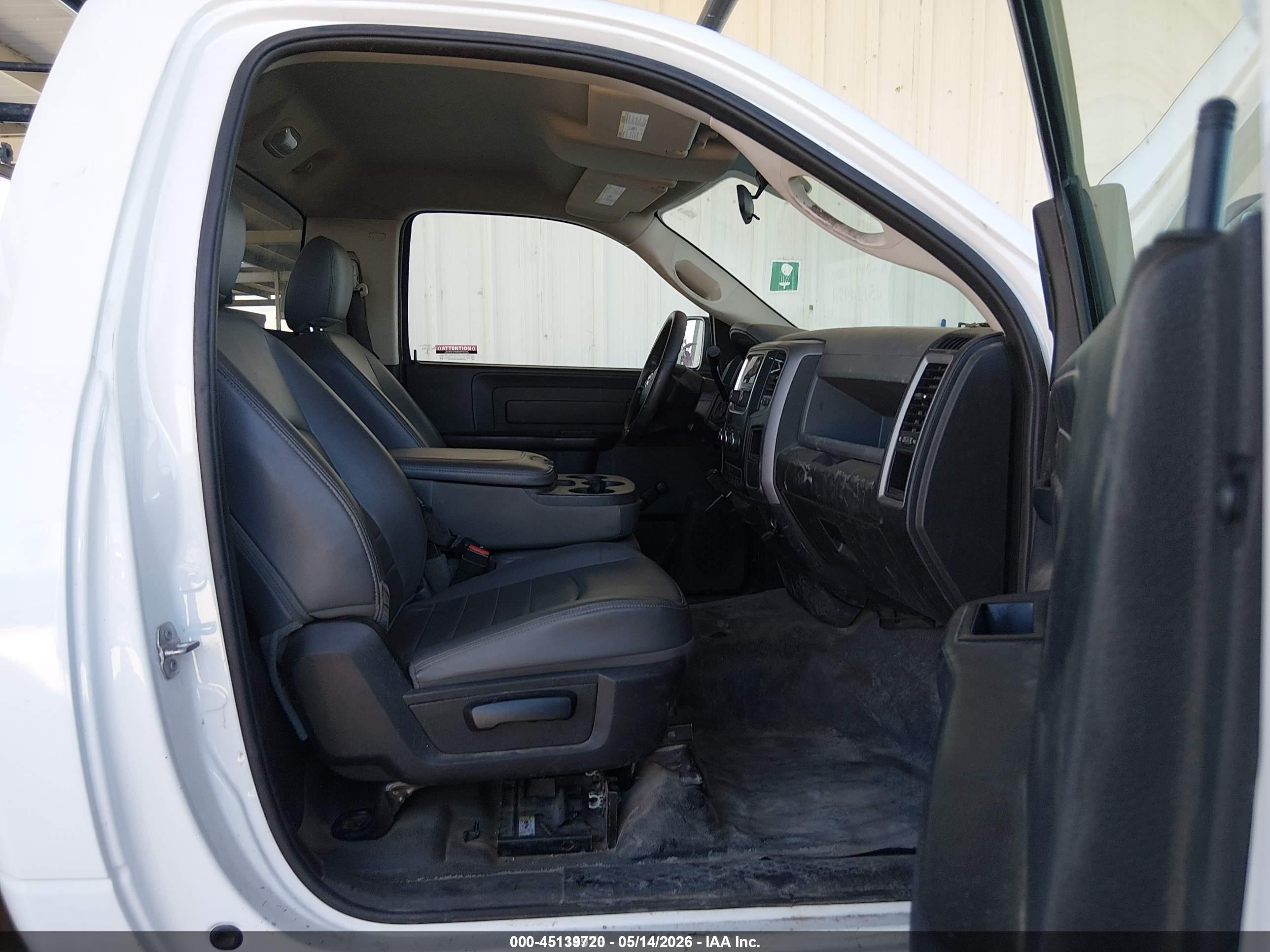 2015 Ram 2500 Tradesman White vin: 3C7WR4AT6FG704842