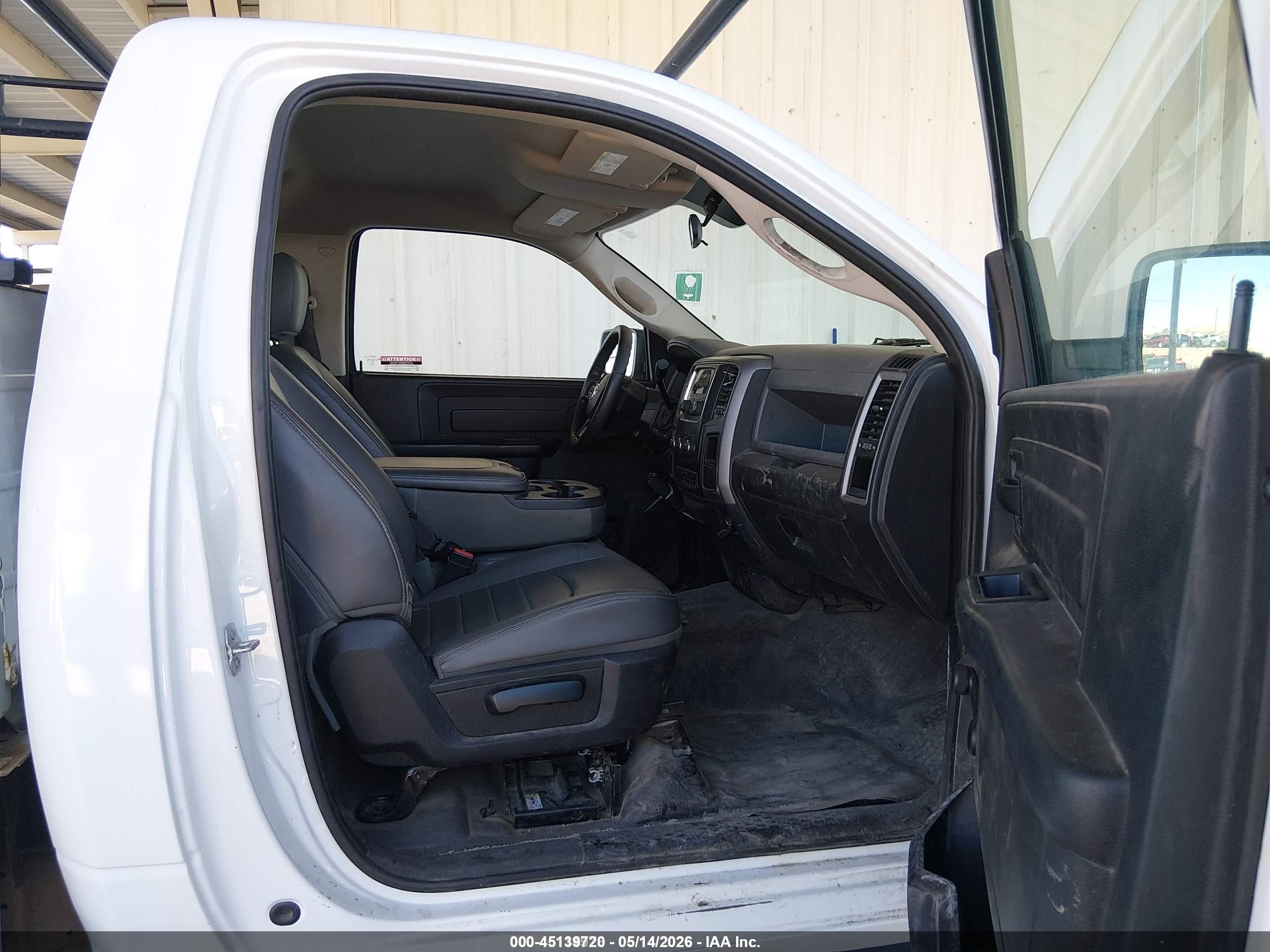 2015 Ram 2500 Tradesman White vin: 3C7WR4AT6FG704842