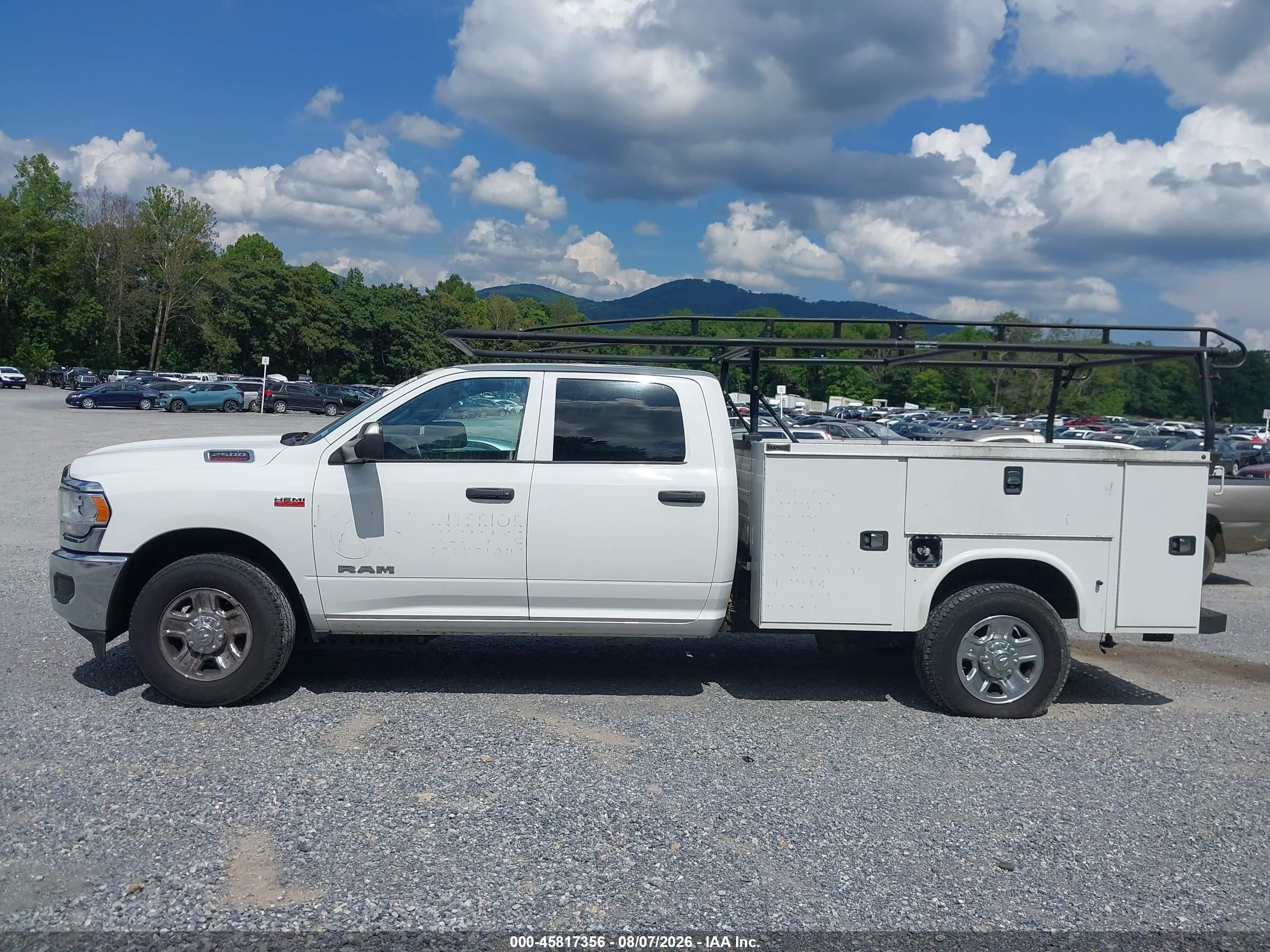 2022 Ram 2500 Tradesman  4x2 8' Box Белый vin: 3C7WR4HJ4NG142684