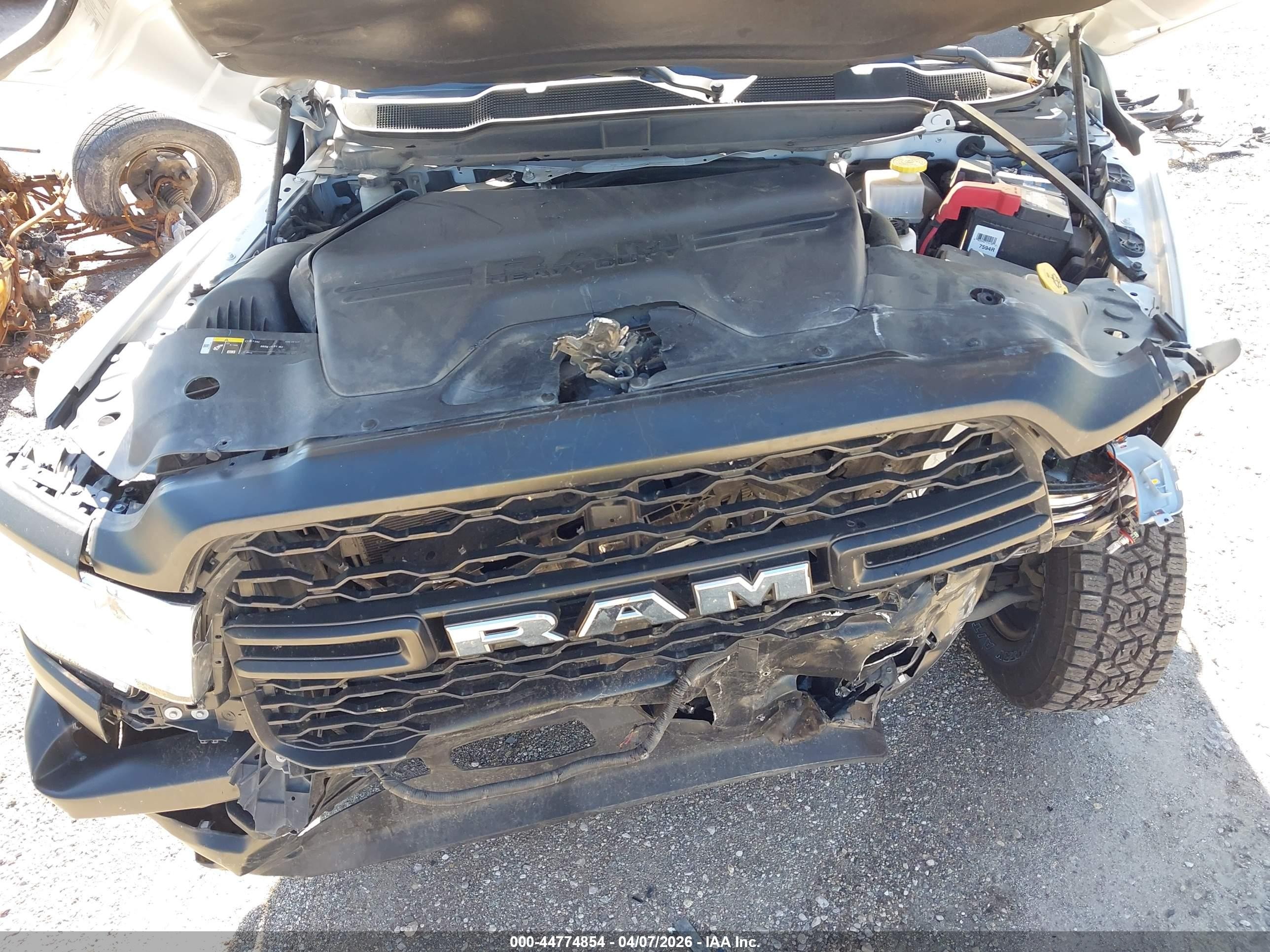2022 Ram 2500 Tradesman  4x4 8' Box White vin: 3C7WR5HJ3NG198010