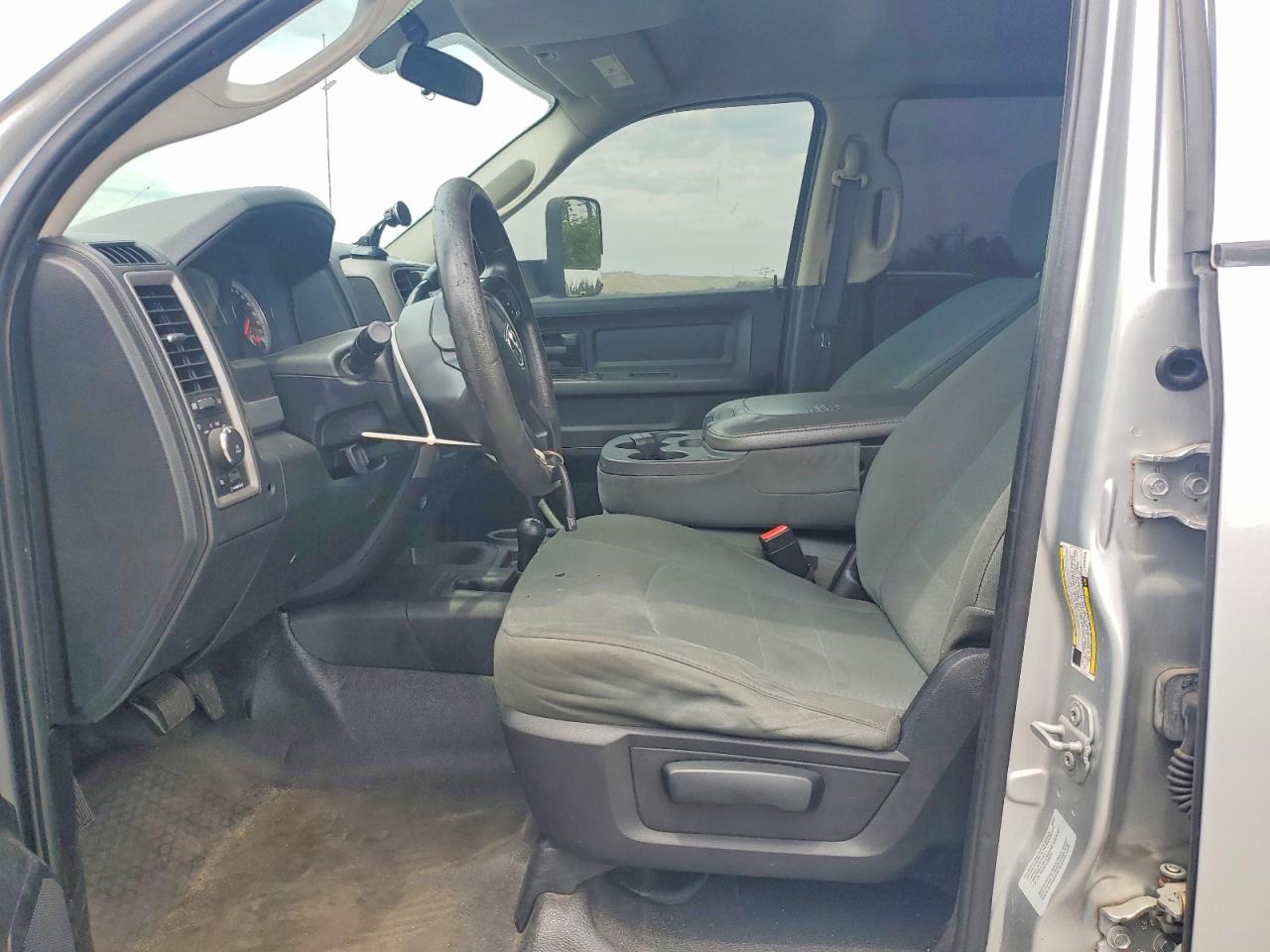 2015 Ram 3500 Silver vin: 3C7WRTCL9FG592898
