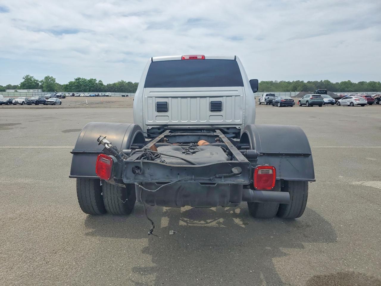 2015 Ram 3500 Silver vin: 3C7WRTCL9FG592898