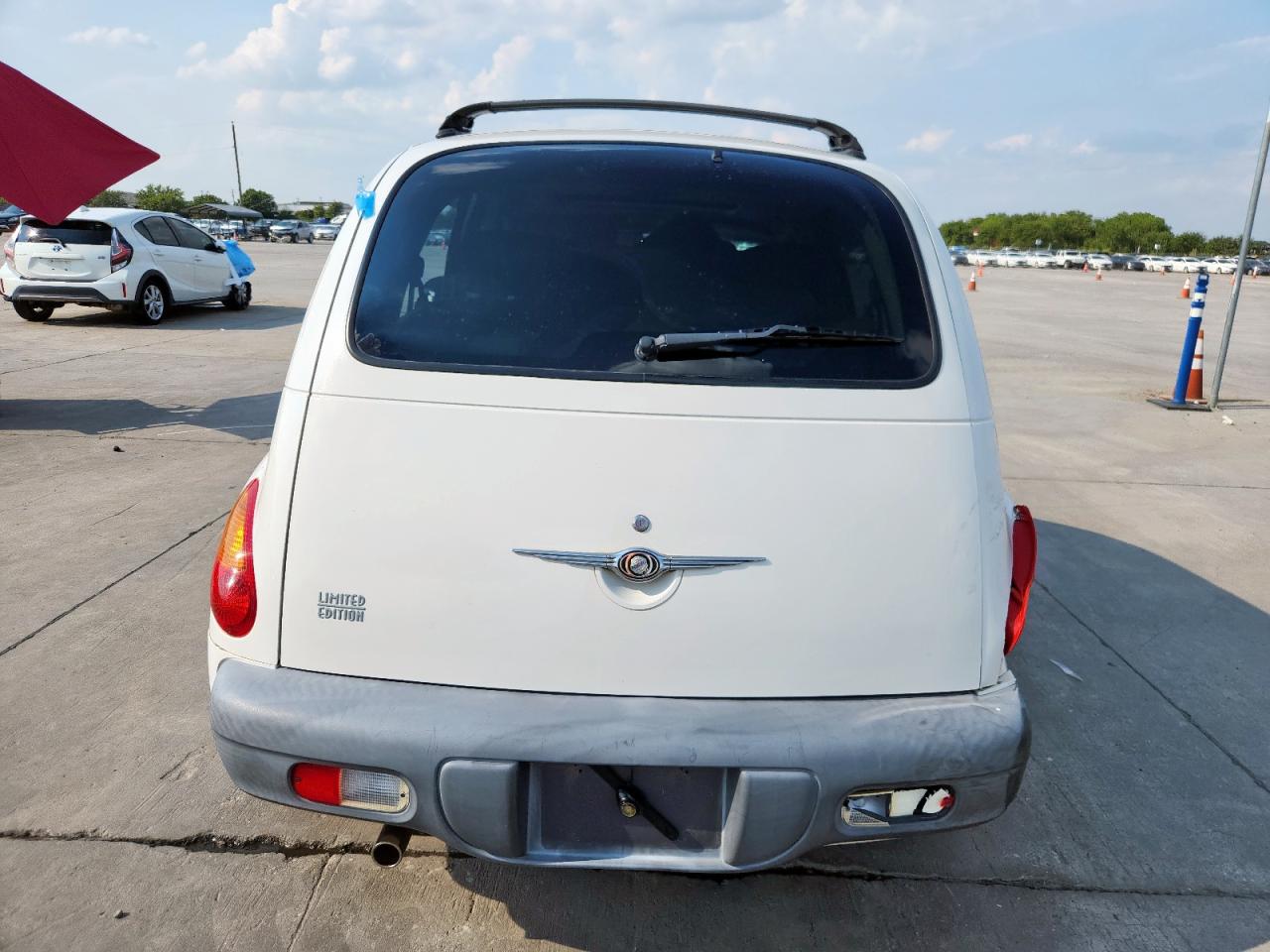 2001 Chrysler Pt Cruiser White vin: 3C8FY4BB61T692664