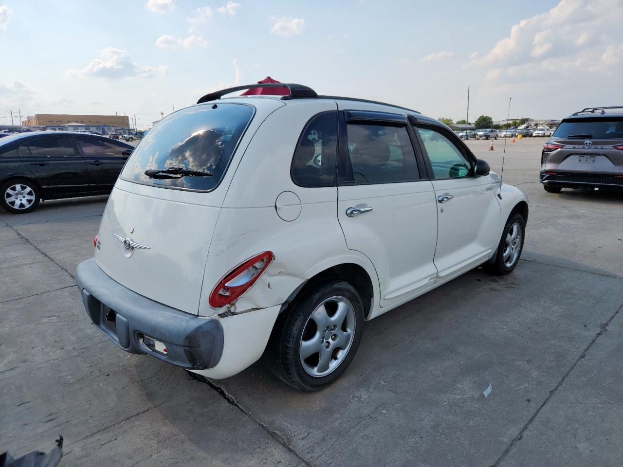 2001 Chrysler Pt Cruiser White vin: 3C8FY4BB61T692664