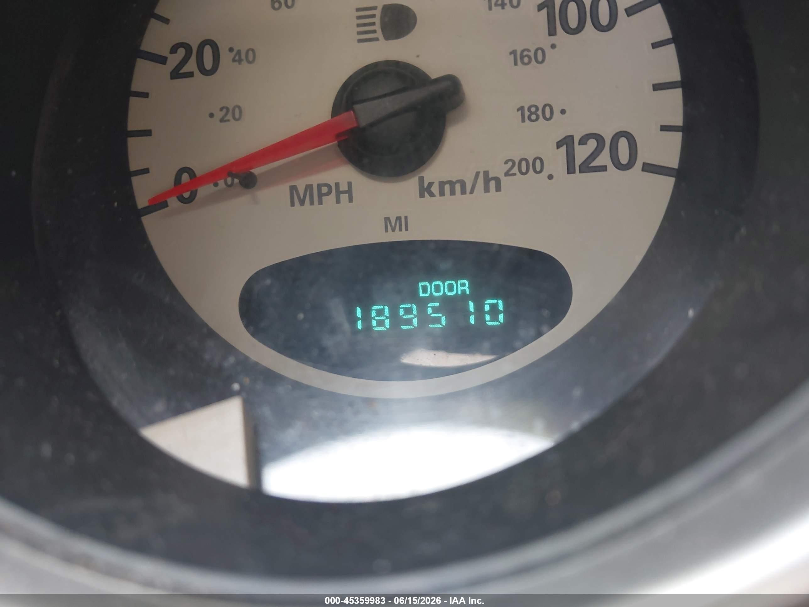 2001 Chrysler Pt Cruiser   Silver vin: 3C8FY4BBX1T584158