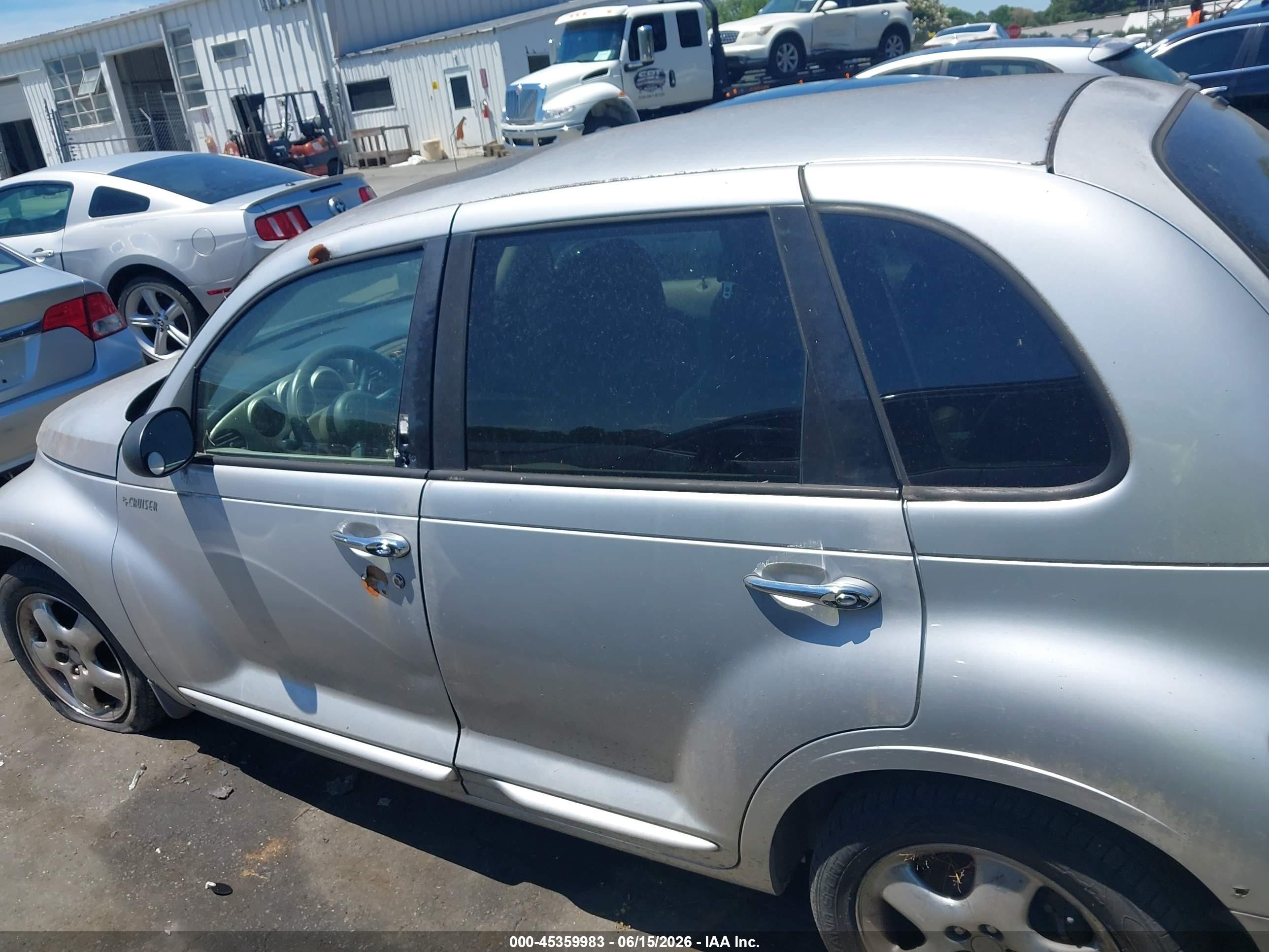 2001 Chrysler Pt Cruiser   Silver vin: 3C8FY4BBX1T584158