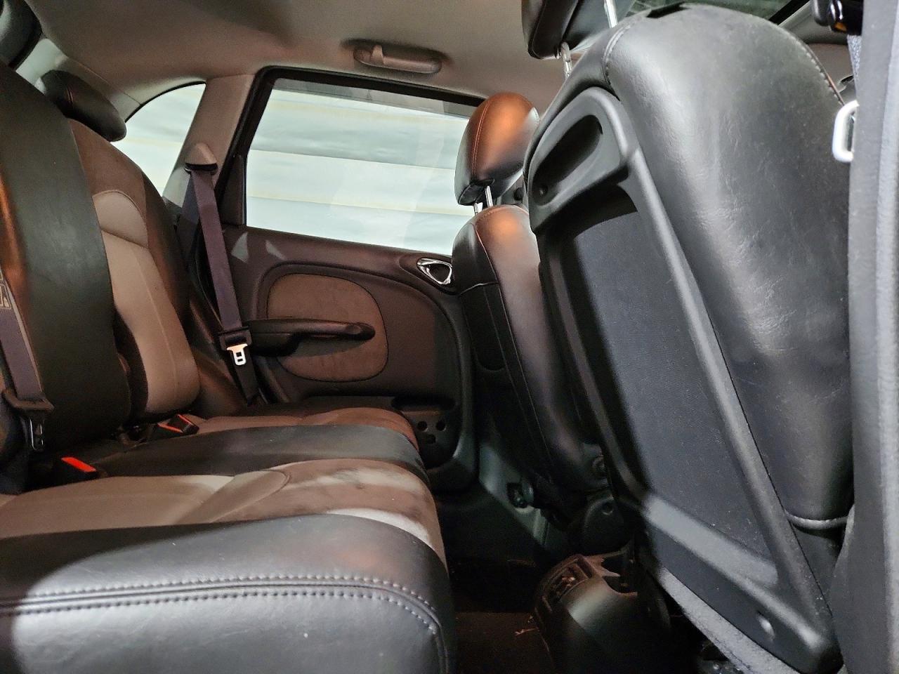 2004 Chrysler Pt Cruiser Limited Silver vin: 3C8FY68894T224147