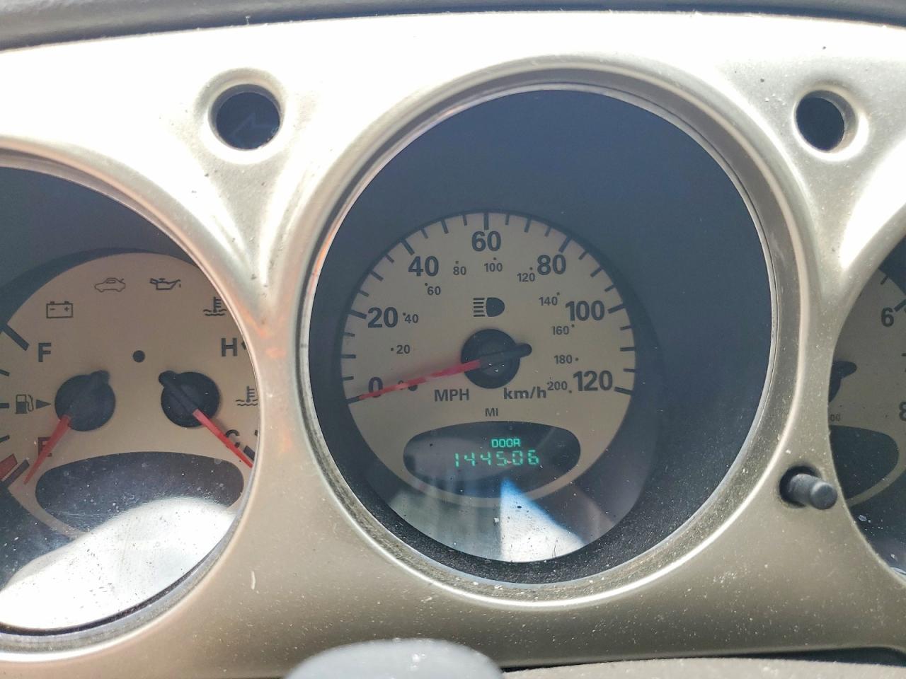 2002 Chrysler Pt Cruiser Limited Silver vin: 3C8FY68B02T226619
