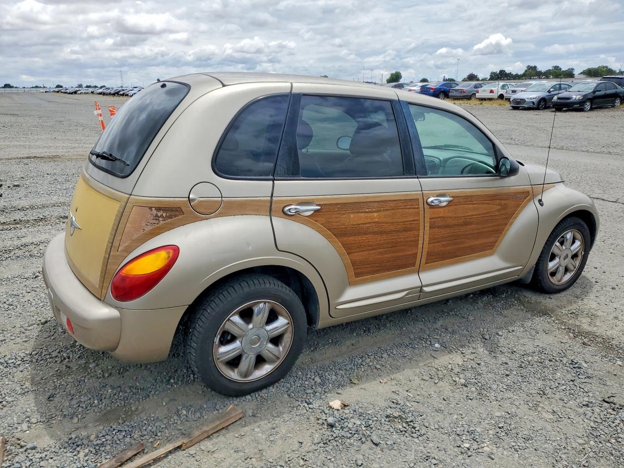 2003 Chrysler Pt Cruiser Beige vin: 3C8FY68B13T515767