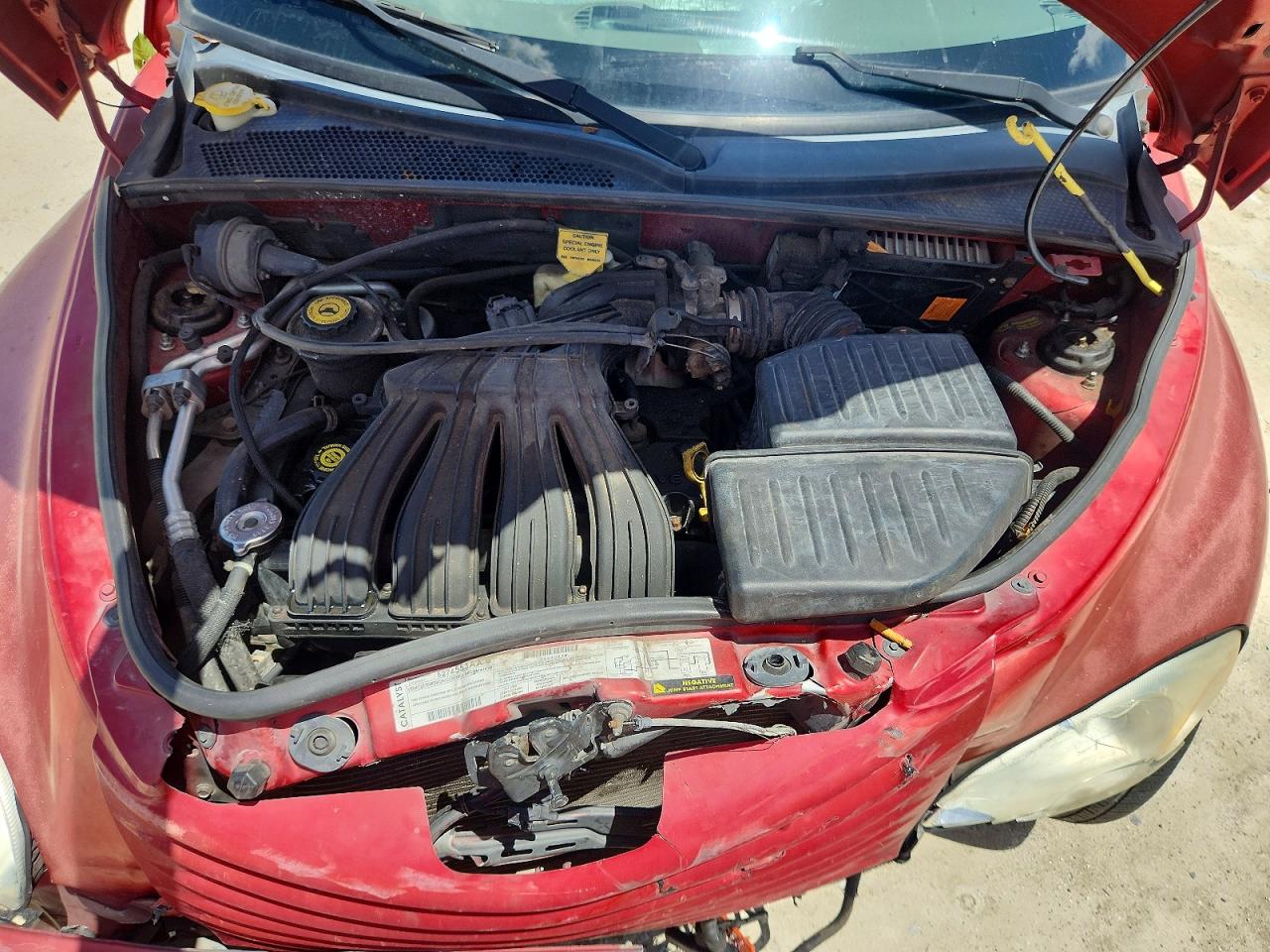 2002 Chrysler Pt Cruiser Limited Red vin: 3C8FY68B22T220854