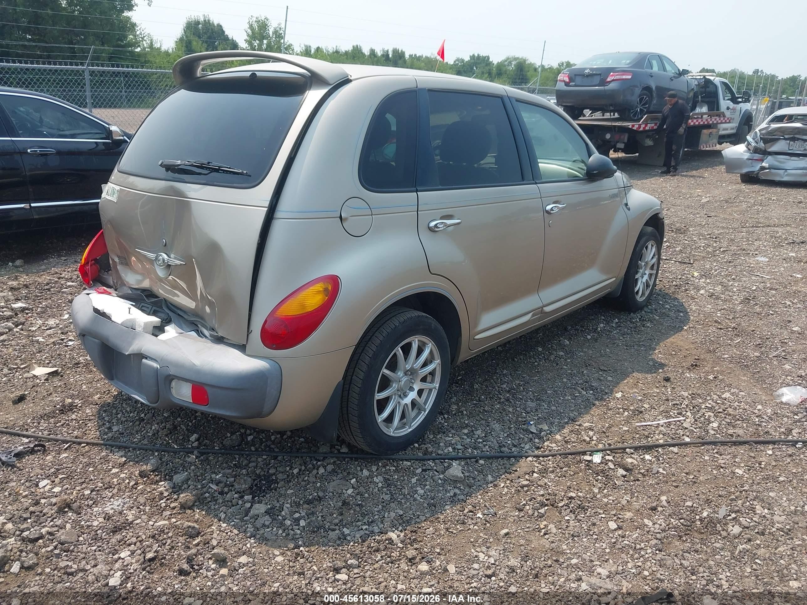 2002 Chrysler Pt Cruiser Limited Gold vin: 3C8FY68B32T302379