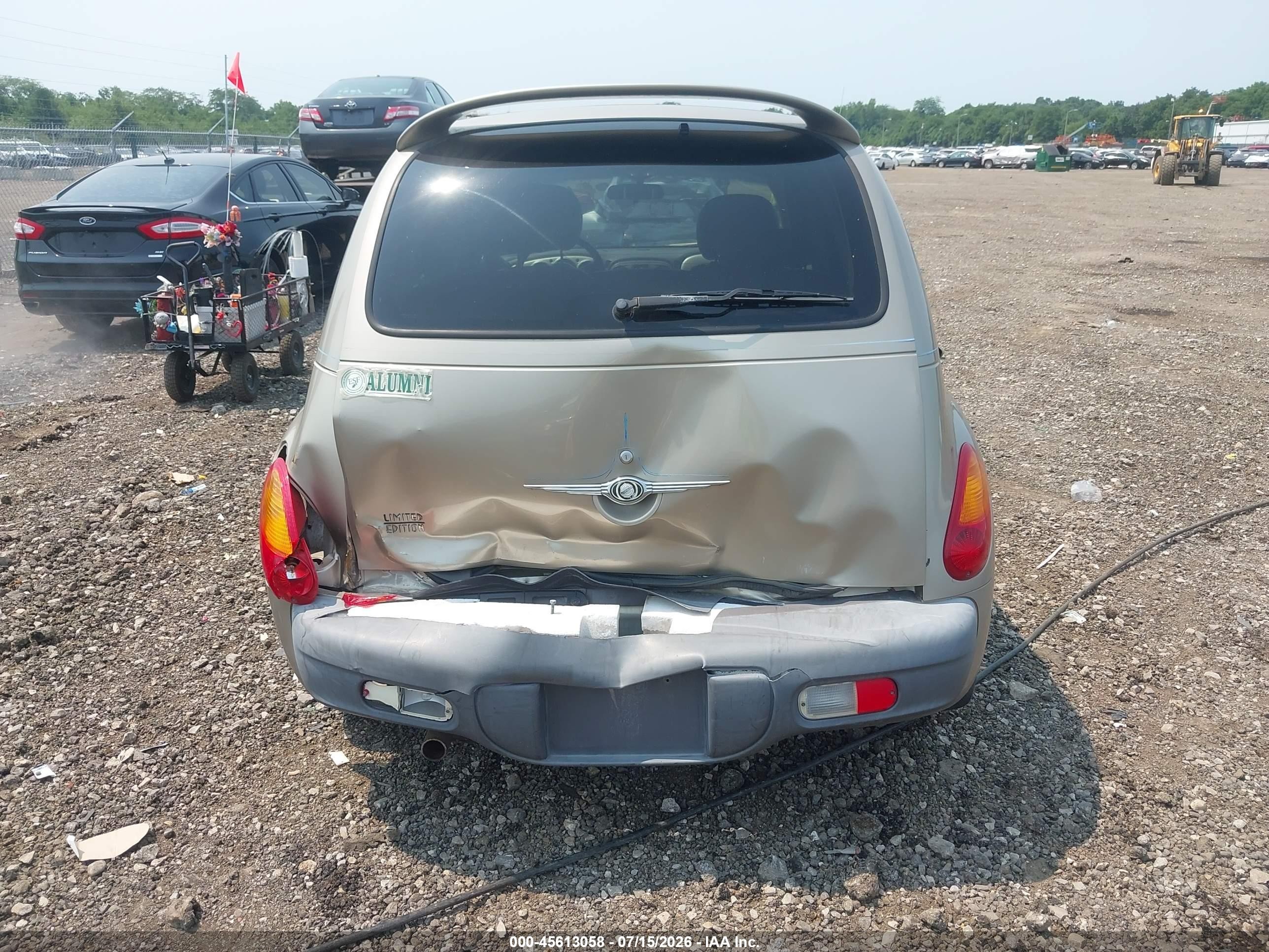 2002 Chrysler Pt Cruiser Limited Gold vin: 3C8FY68B32T302379