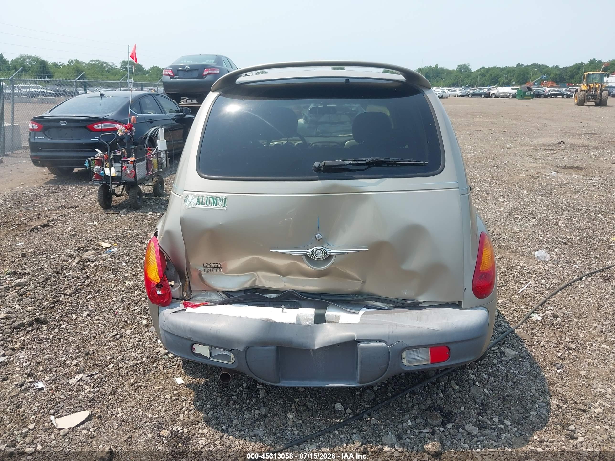2002 Chrysler Pt Cruiser Limited Gold vin: 3C8FY68B32T302379