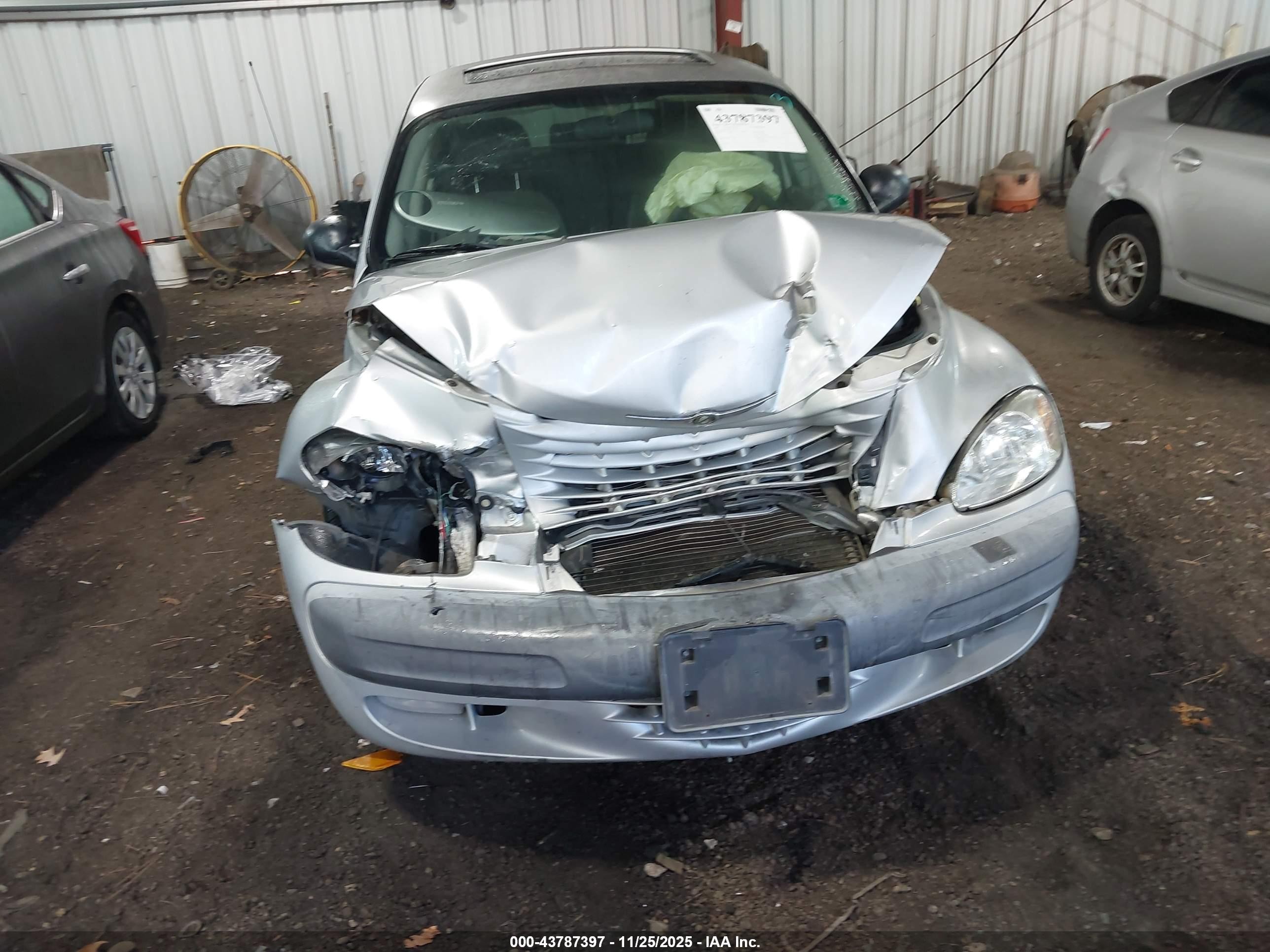 2002 Chrysler Pt Cruiser Limited Gray vin: 3C8FY68B52T233338
