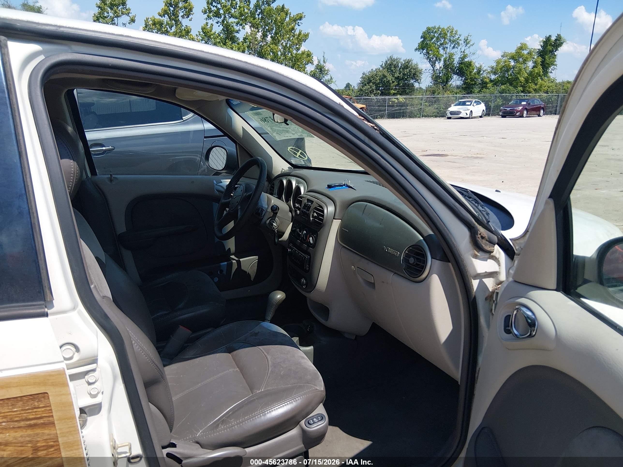 2002 Chrysler Pt Cruiser Limited White vin: 3C8FY68B62T298702