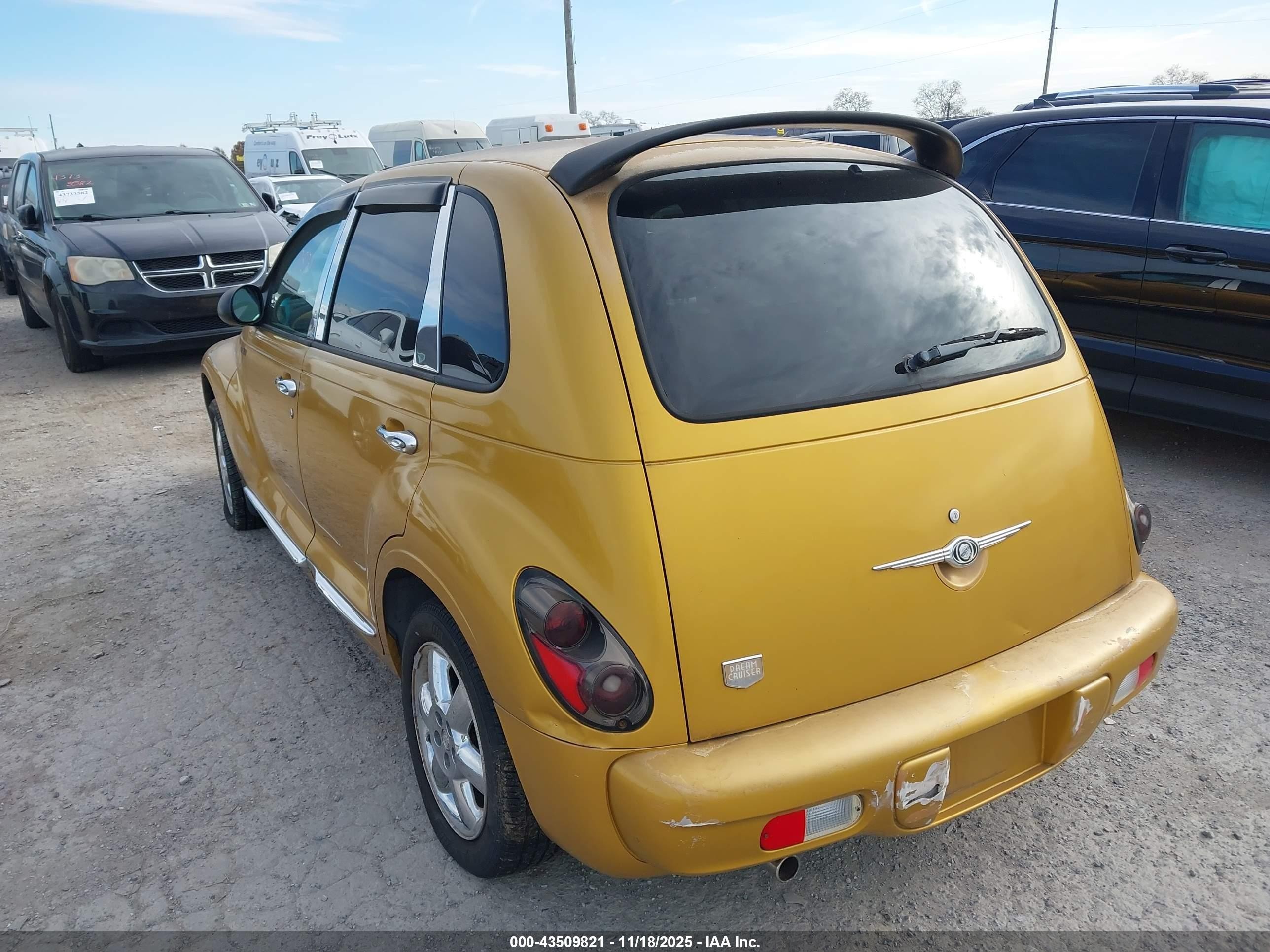 2002 Chrysler Pt Cruiser Limited Gold vin: 3C8FY68B62T343363