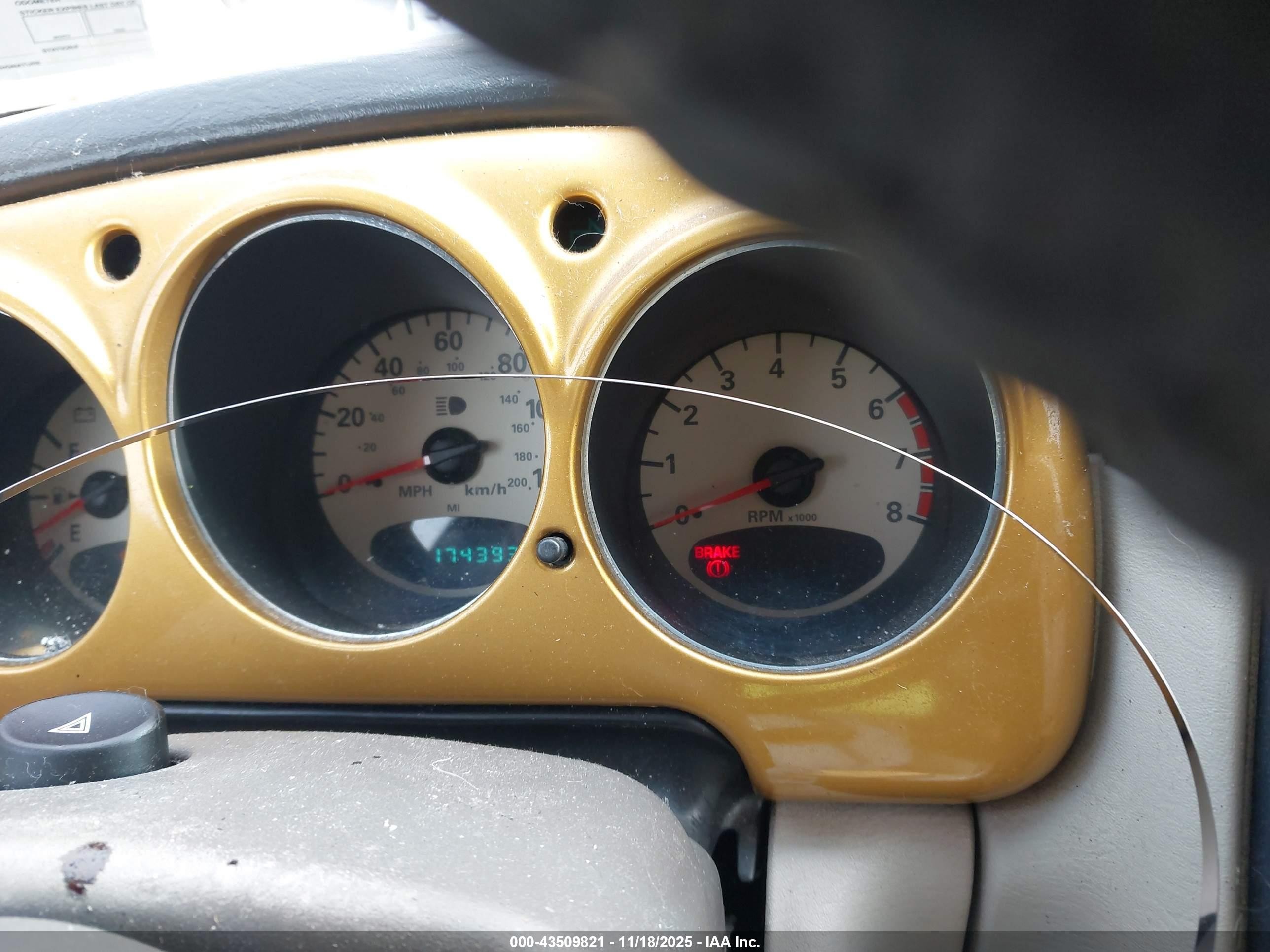 2002 Chrysler Pt Cruiser Limited Gold vin: 3C8FY68B62T343363