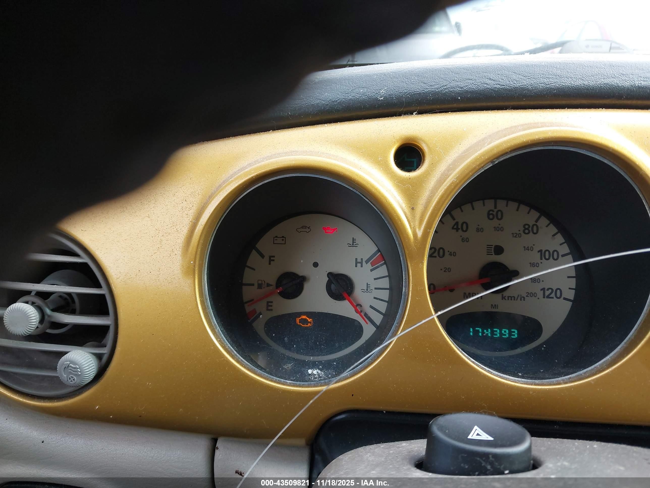 2002 Chrysler Pt Cruiser Limited Gold vin: 3C8FY68B62T343363
