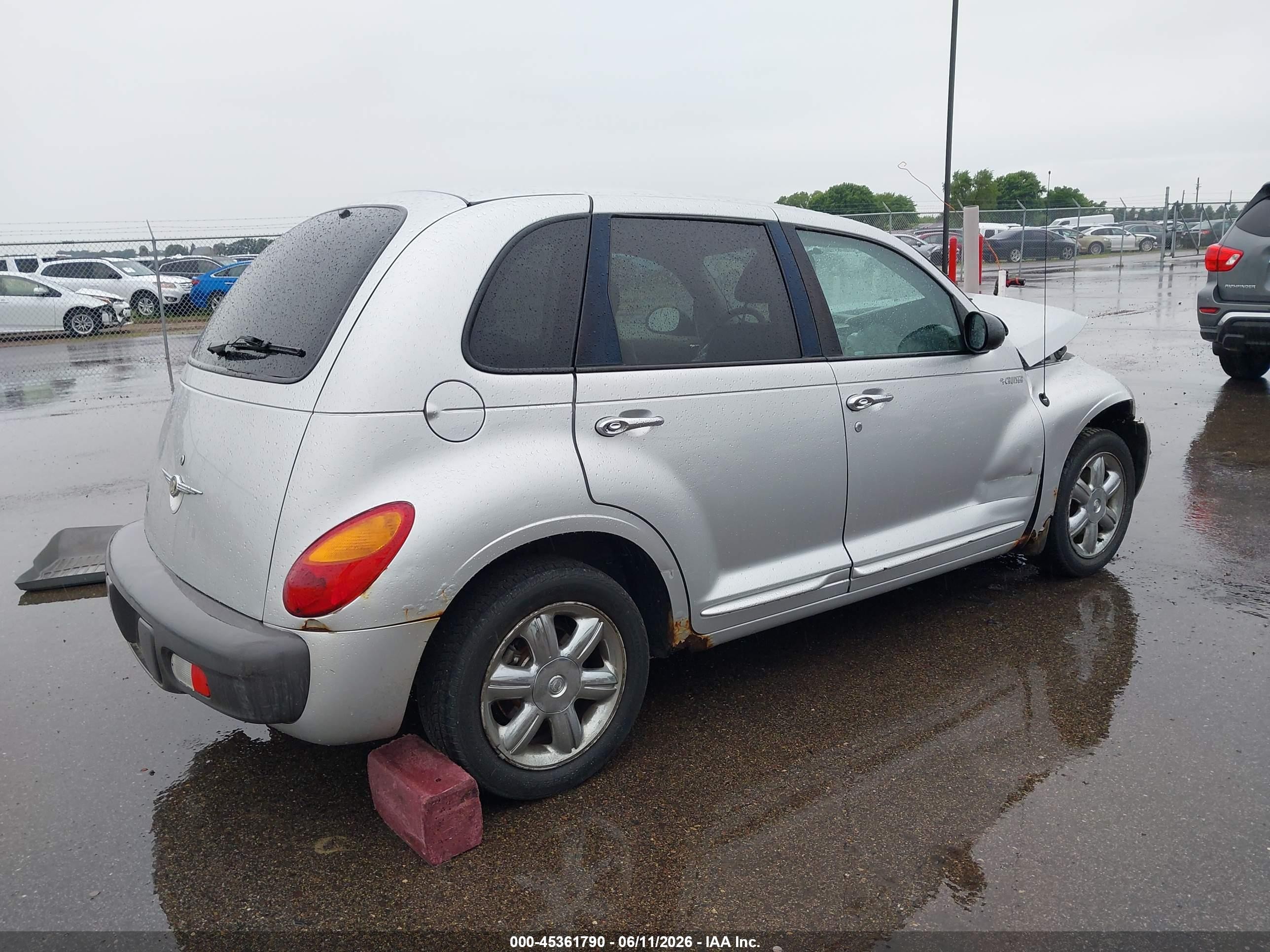 2002 Chrysler Pt Cruiser Limited Silver vin: 3C8FY68B82T358477