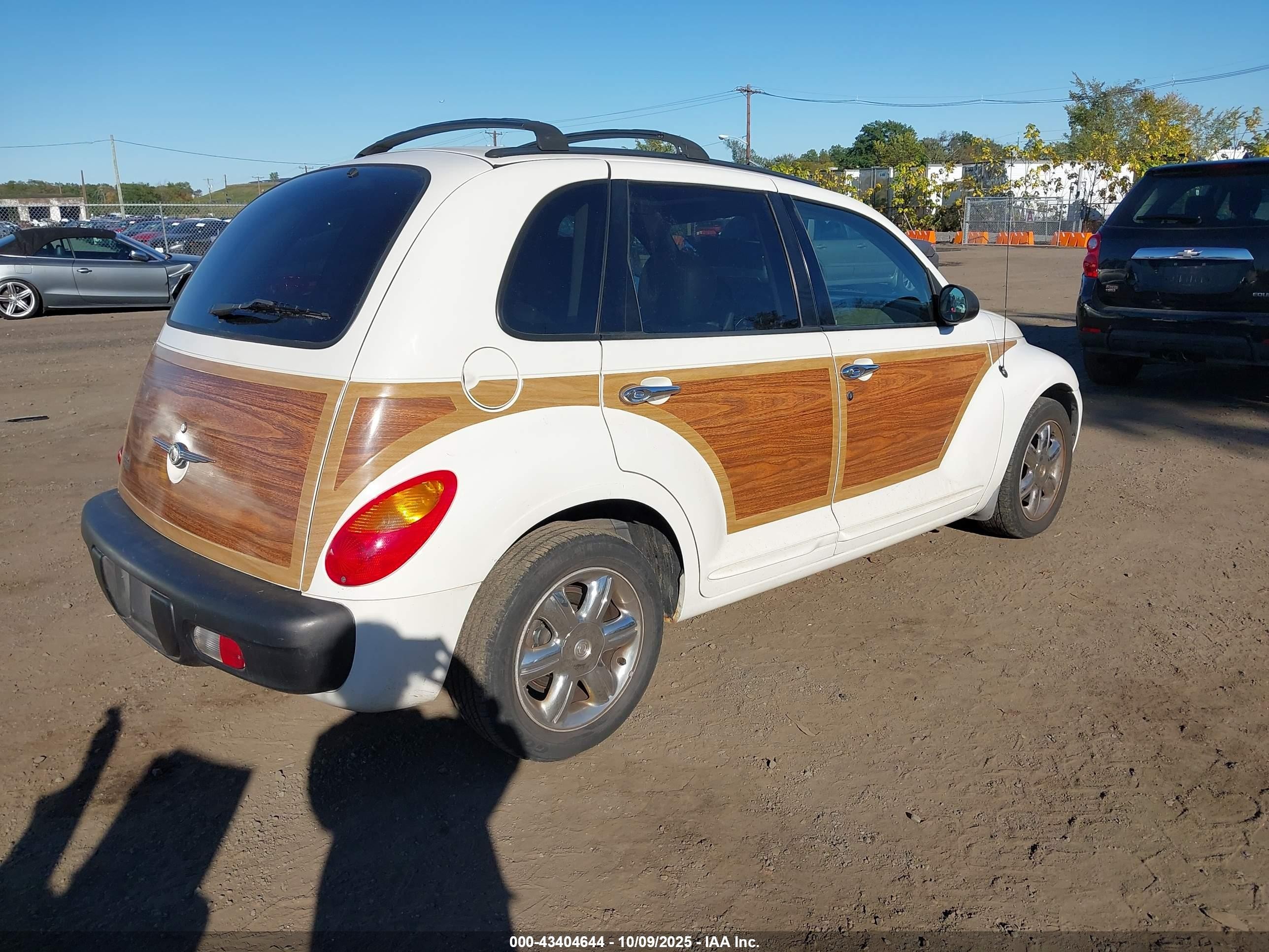 2002 Chrysler Pt Cruiser Limited White vin: 3C8FY68BX2T388595