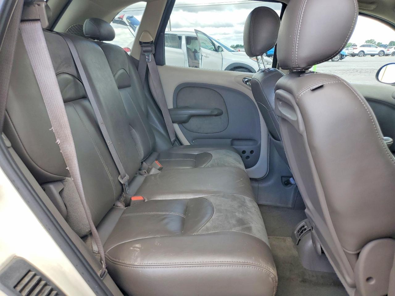 2004 Chrysler Pt Cruiser Limited Beige vin: 3C8FY68BX4T256679