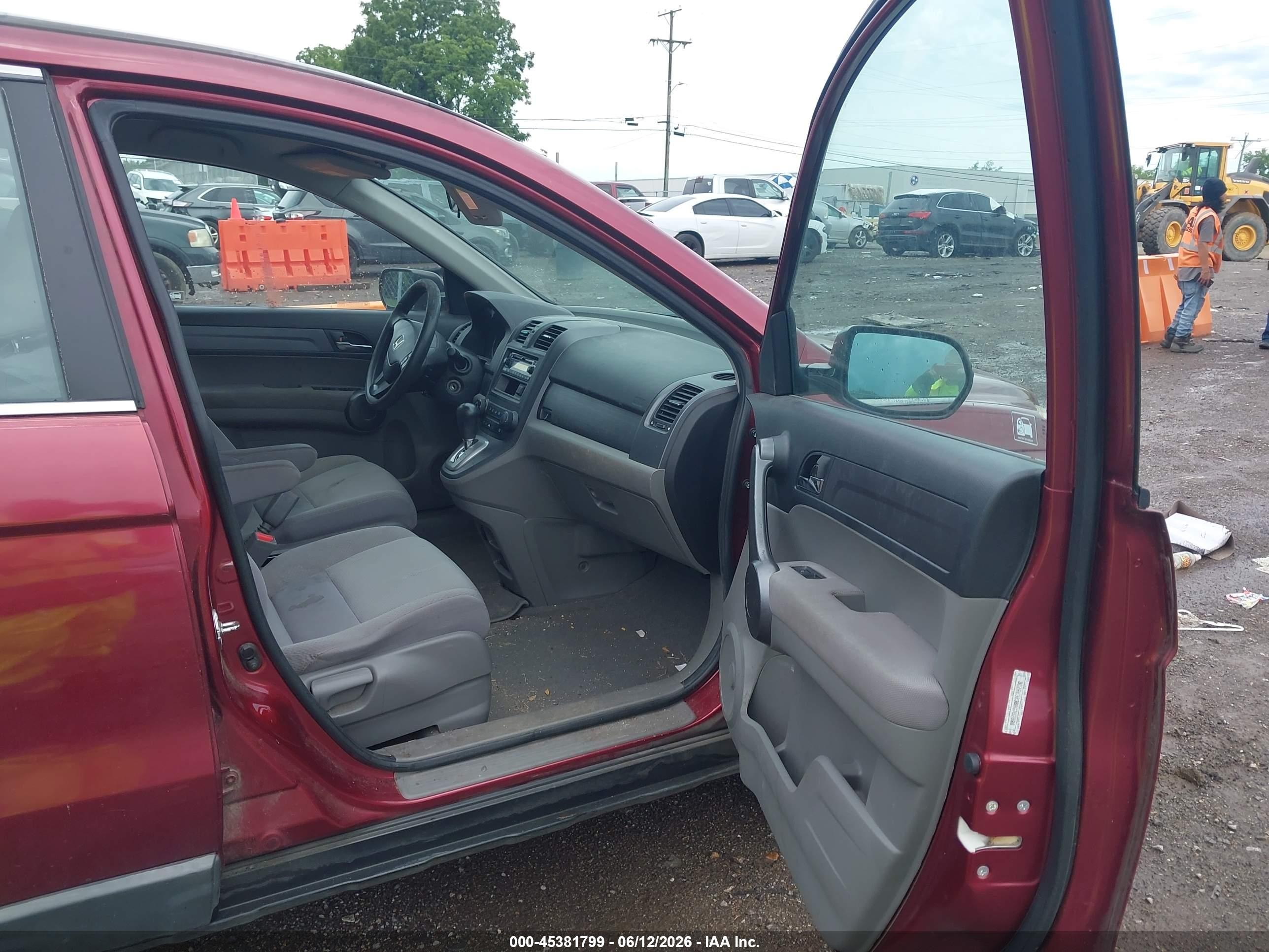 2008 Honda Cr-v Lx Red vin: 3CZRE38388G702898