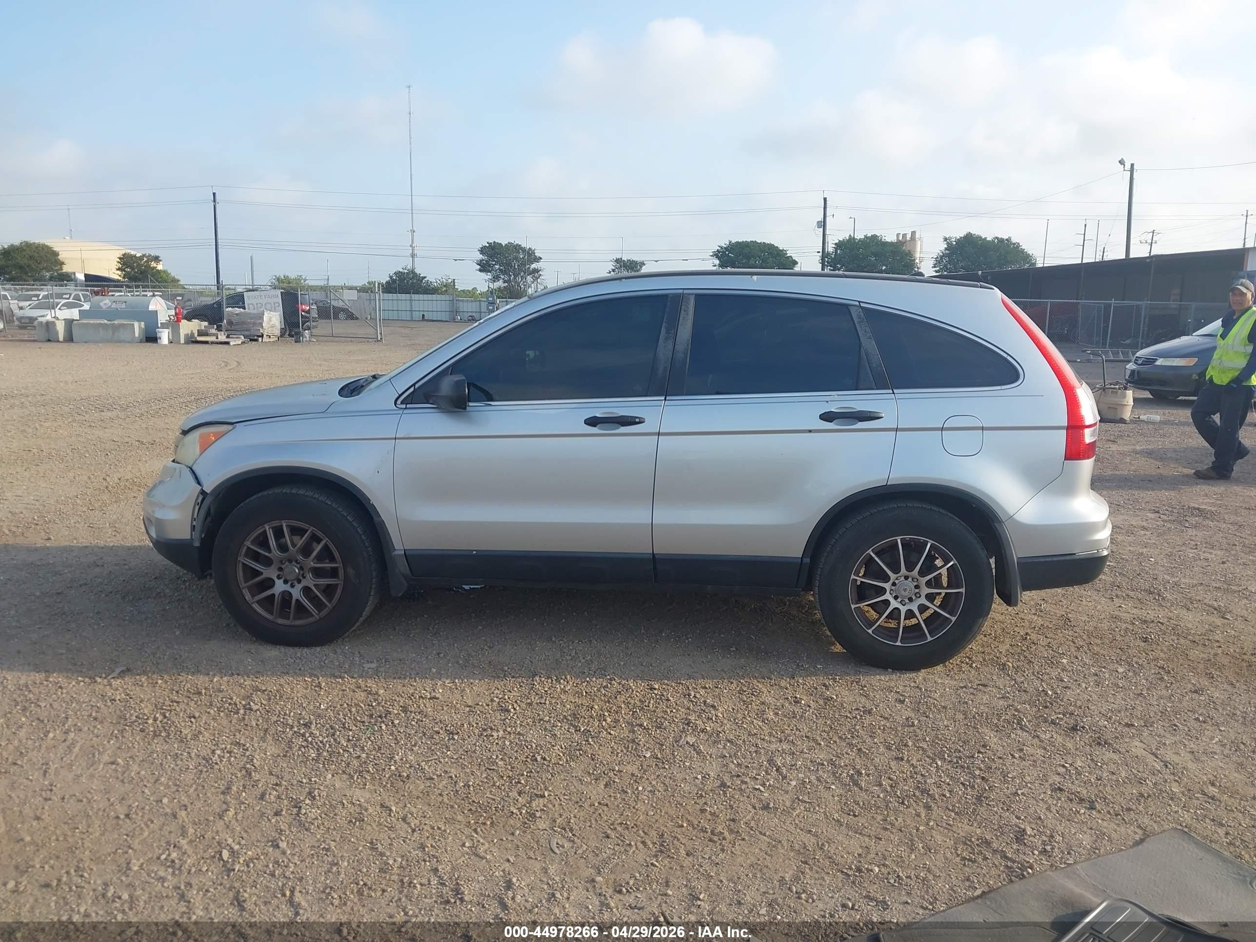 2010 Honda Cr-v Lx Серебряный vin: 3CZRE3H33AG701941