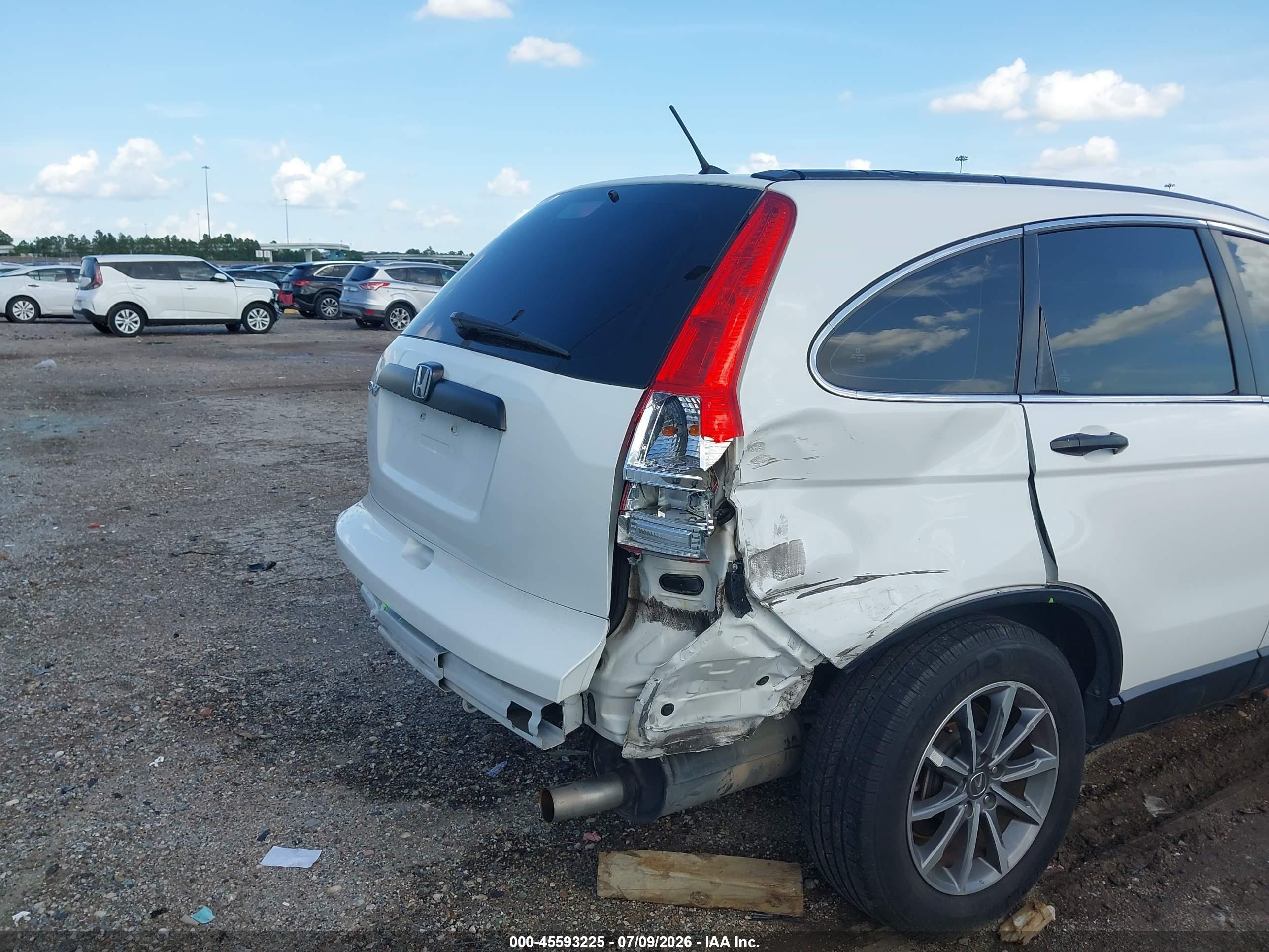 2011 Honda Cr-v Lx White vin: 3CZRE3H33BG701701