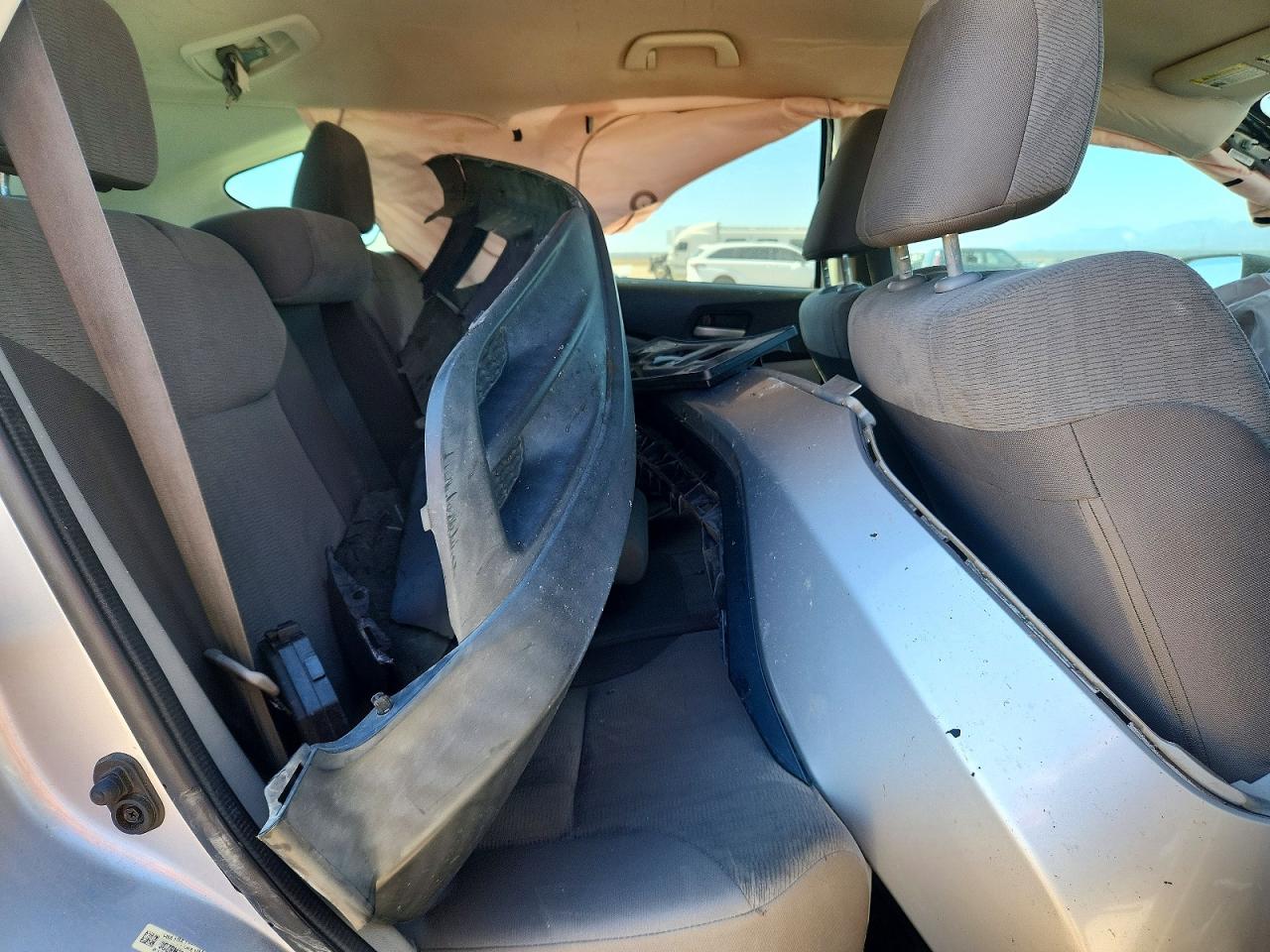 2014 Honda Cr-v Lx Silver vin: 3CZRM3H33EG702418