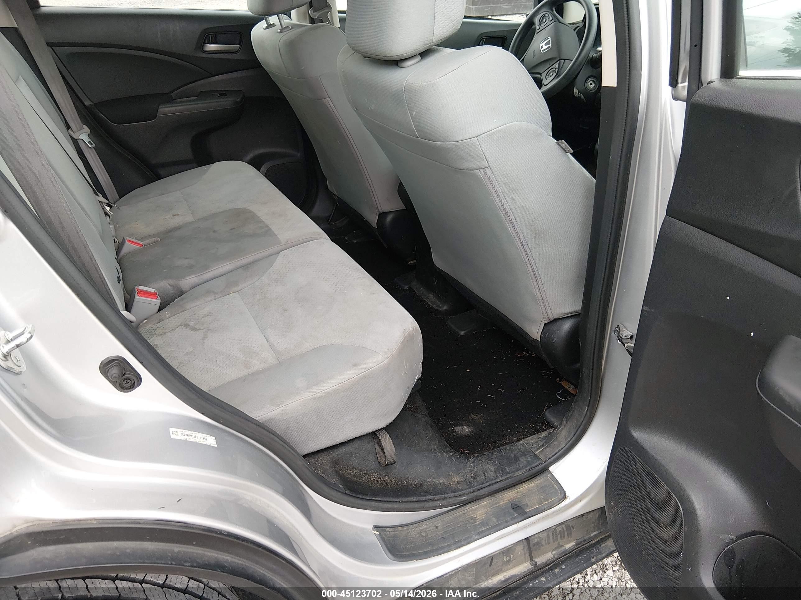 2015 Honda Cr-v Lx Silver vin: 3CZRM3H34FG711498