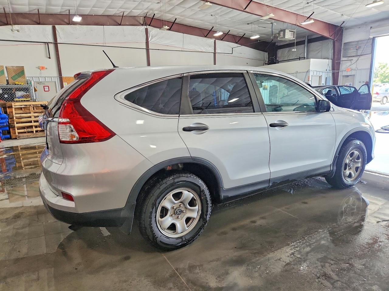 2015 Honda Cr-v Lx Silver vin: 3CZRM3H35FG711462
