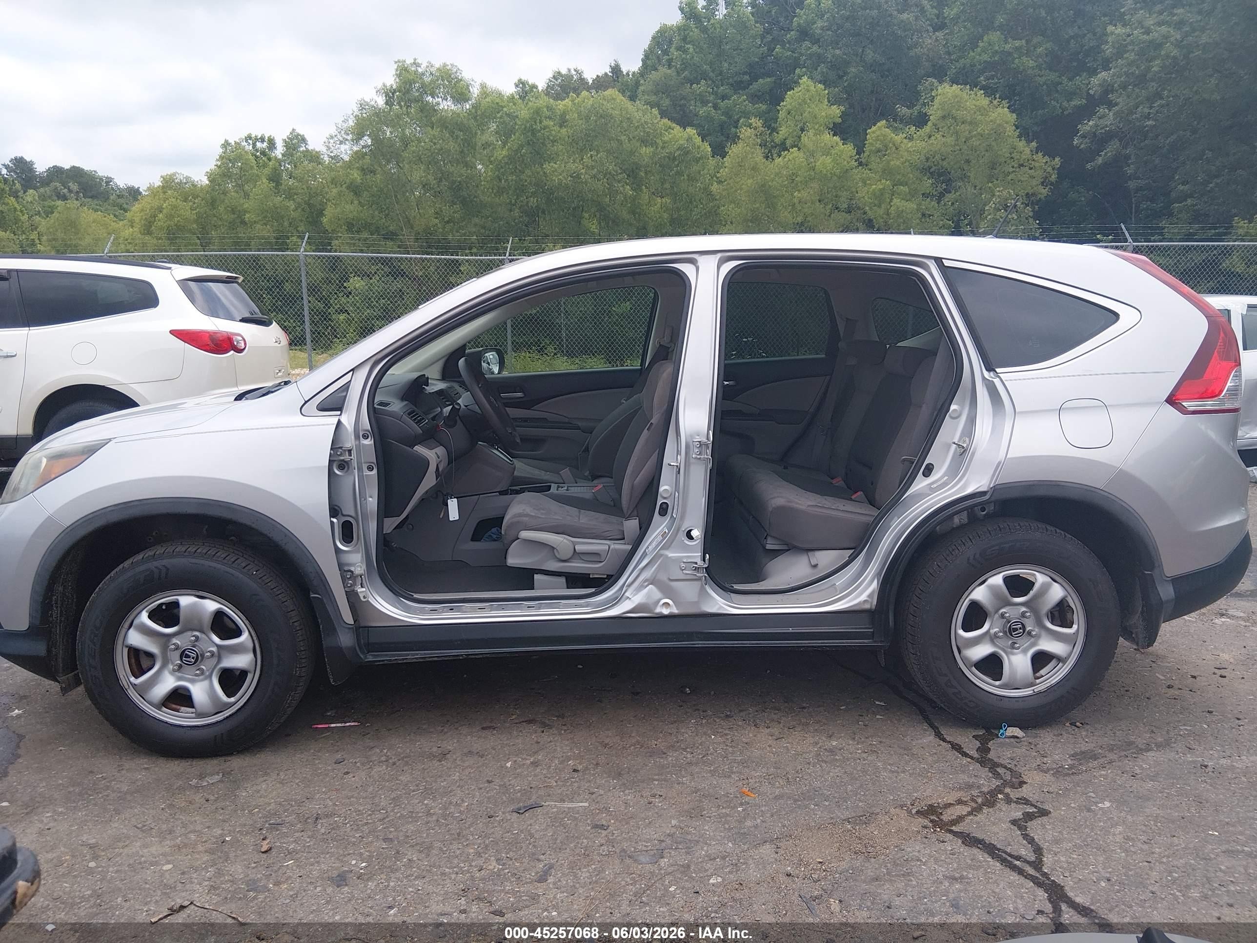 2013 Honda Cr-v Lx Silver vin: 3CZRM3H37DG706146
