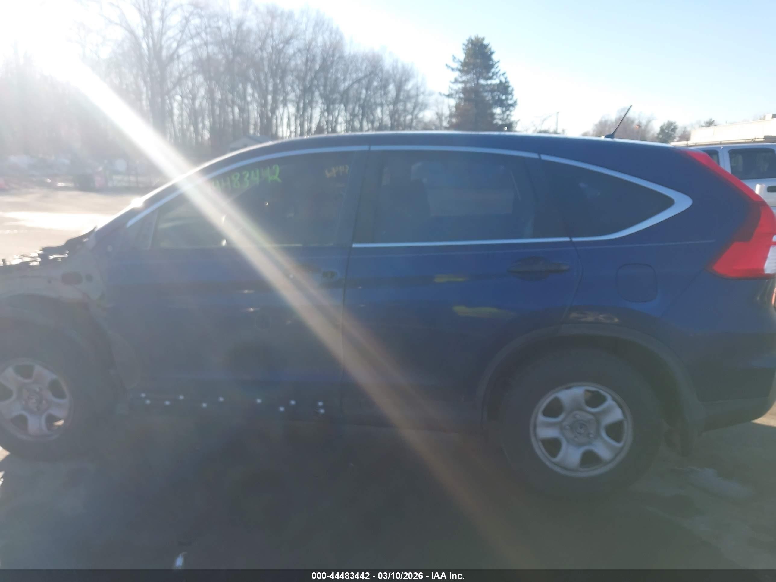 2015 Honda Cr-v Lx Blue vin: 3CZRM3H37FG717568