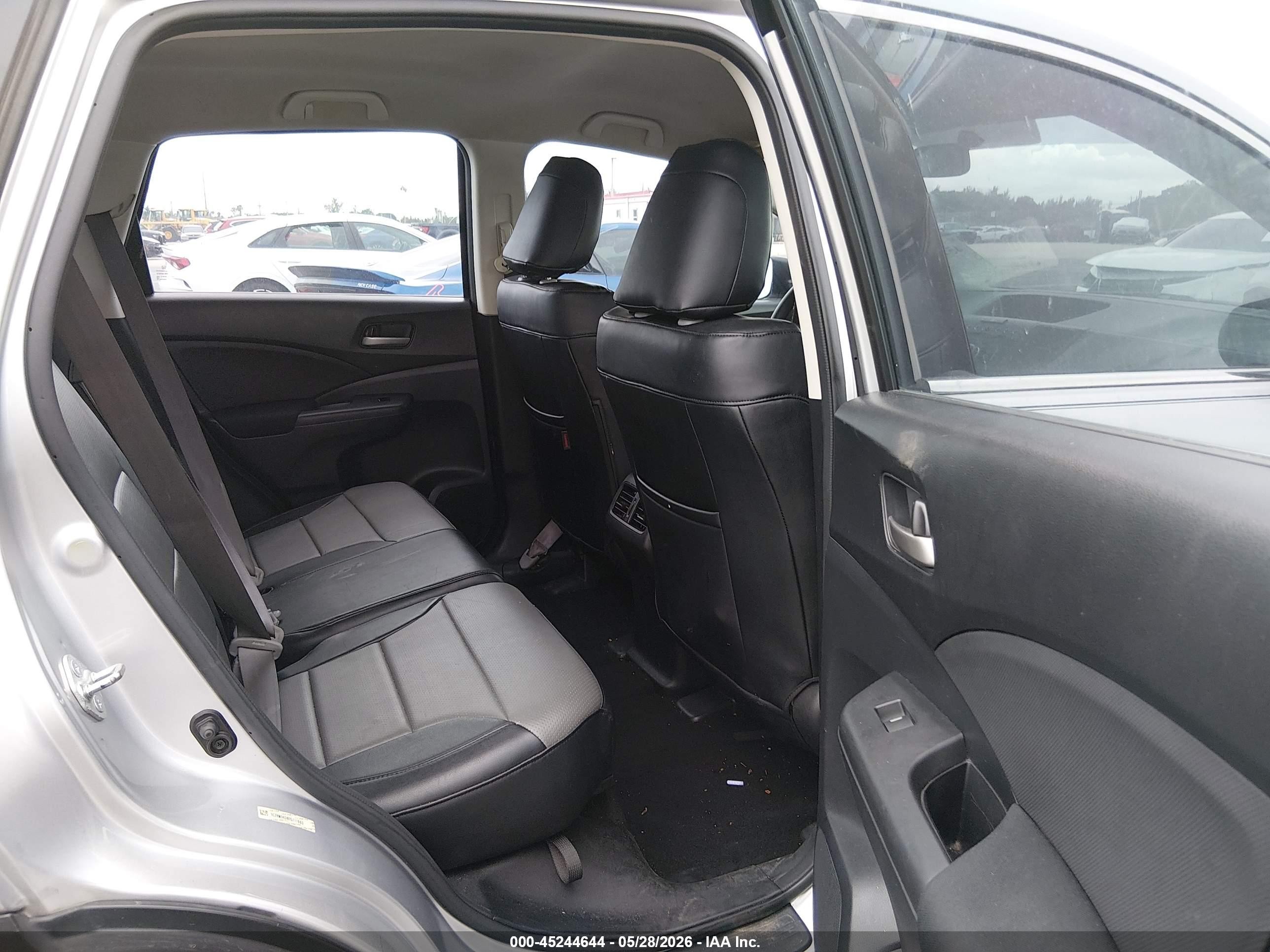 2015 Honda Cr-v Lx Silver vin: 3CZRM3H38FG711603