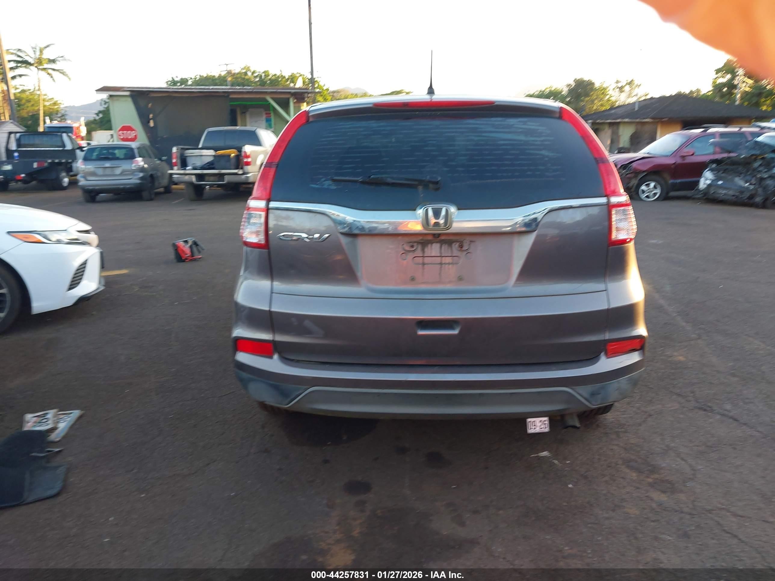 2015 Honda Cr-v Lx Gray vin: 3CZRM3H3XFG716270