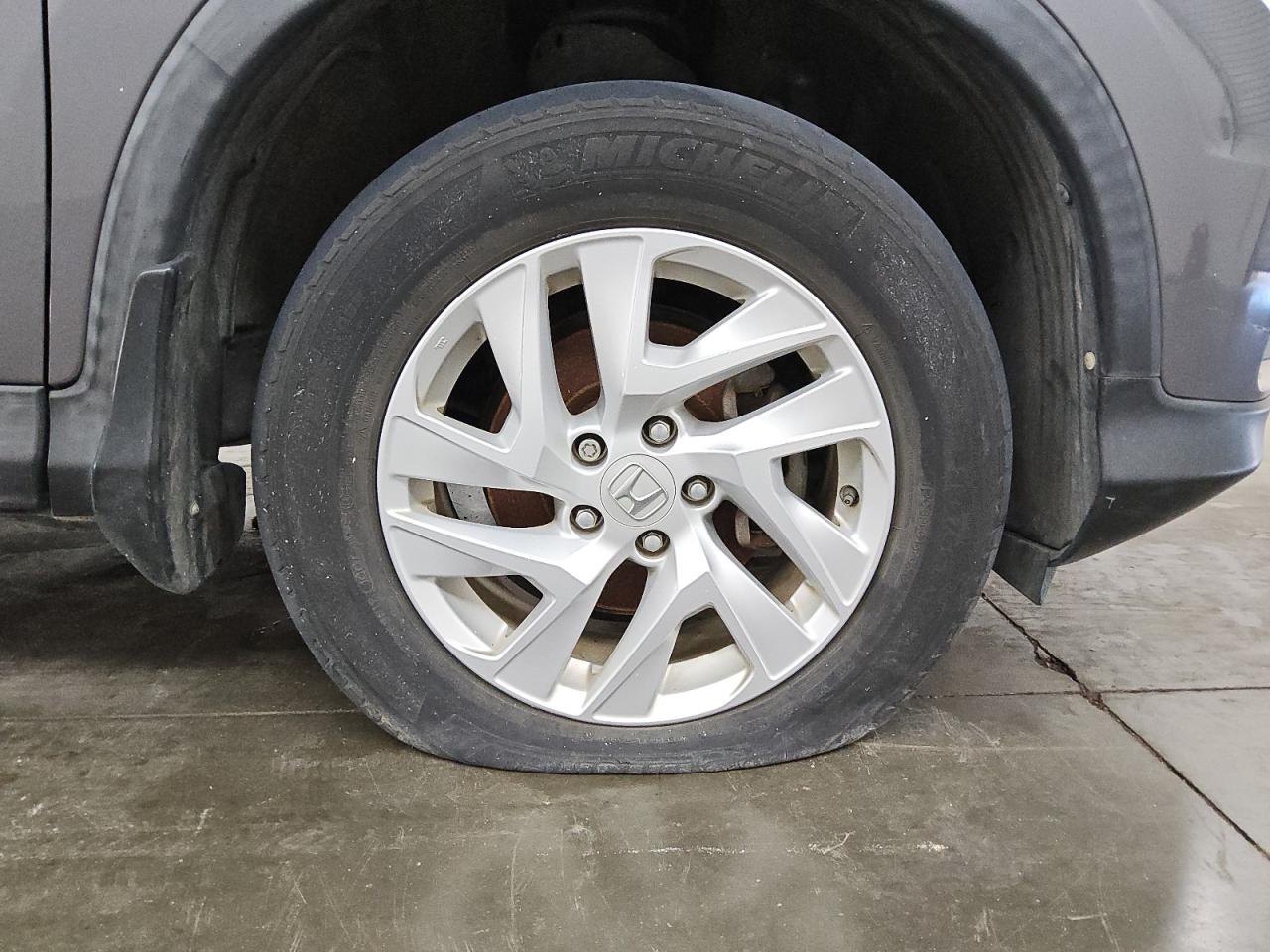 2015 Honda Cr-v Ex Серый vin: 3CZRM3H56FG708331 Damage: Right Front Tire, Flat, Repair Required