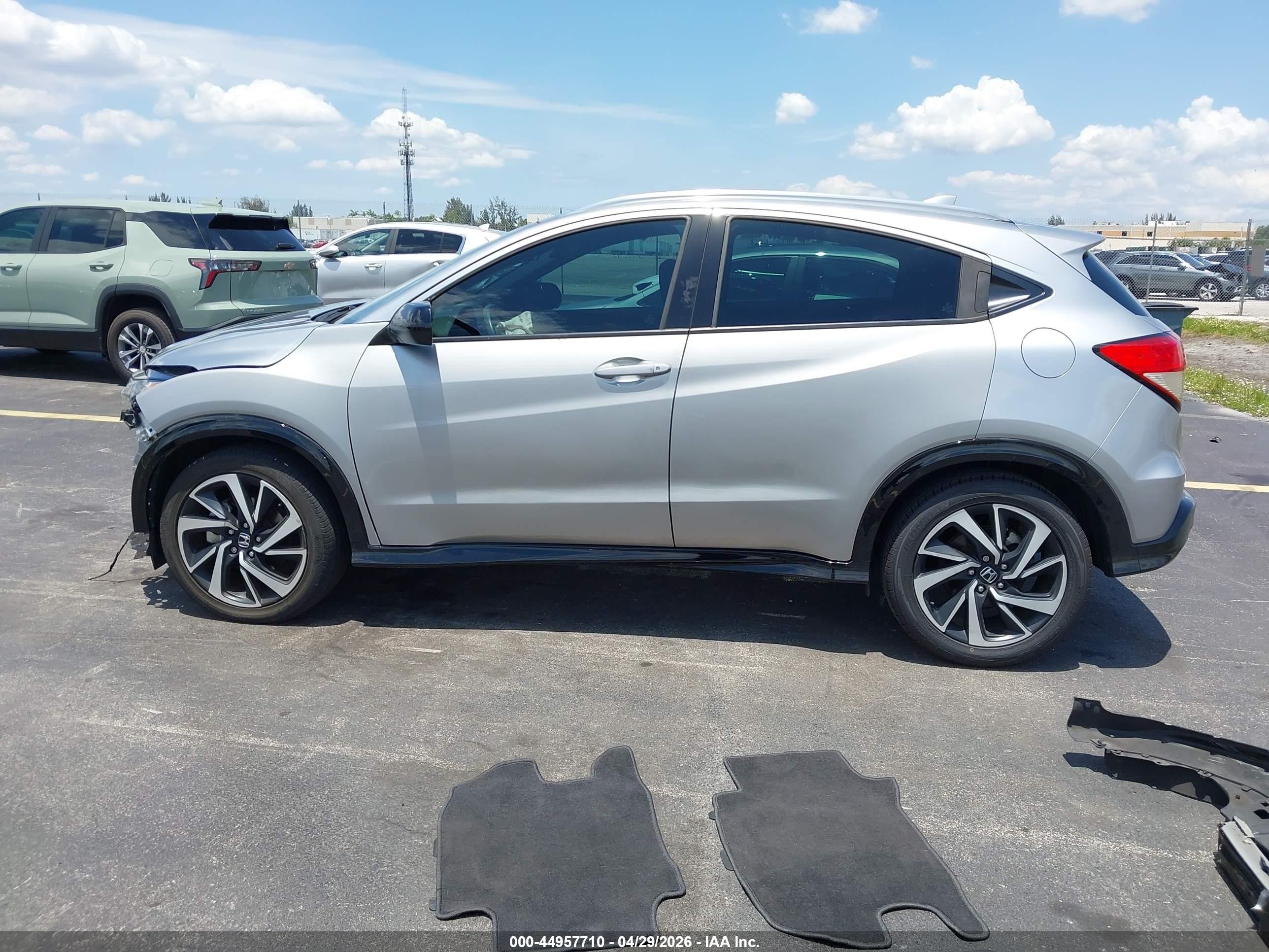 2020 Honda Hr-v 2wd Sport Серебряный vin: 3CZRU5H15LM709928