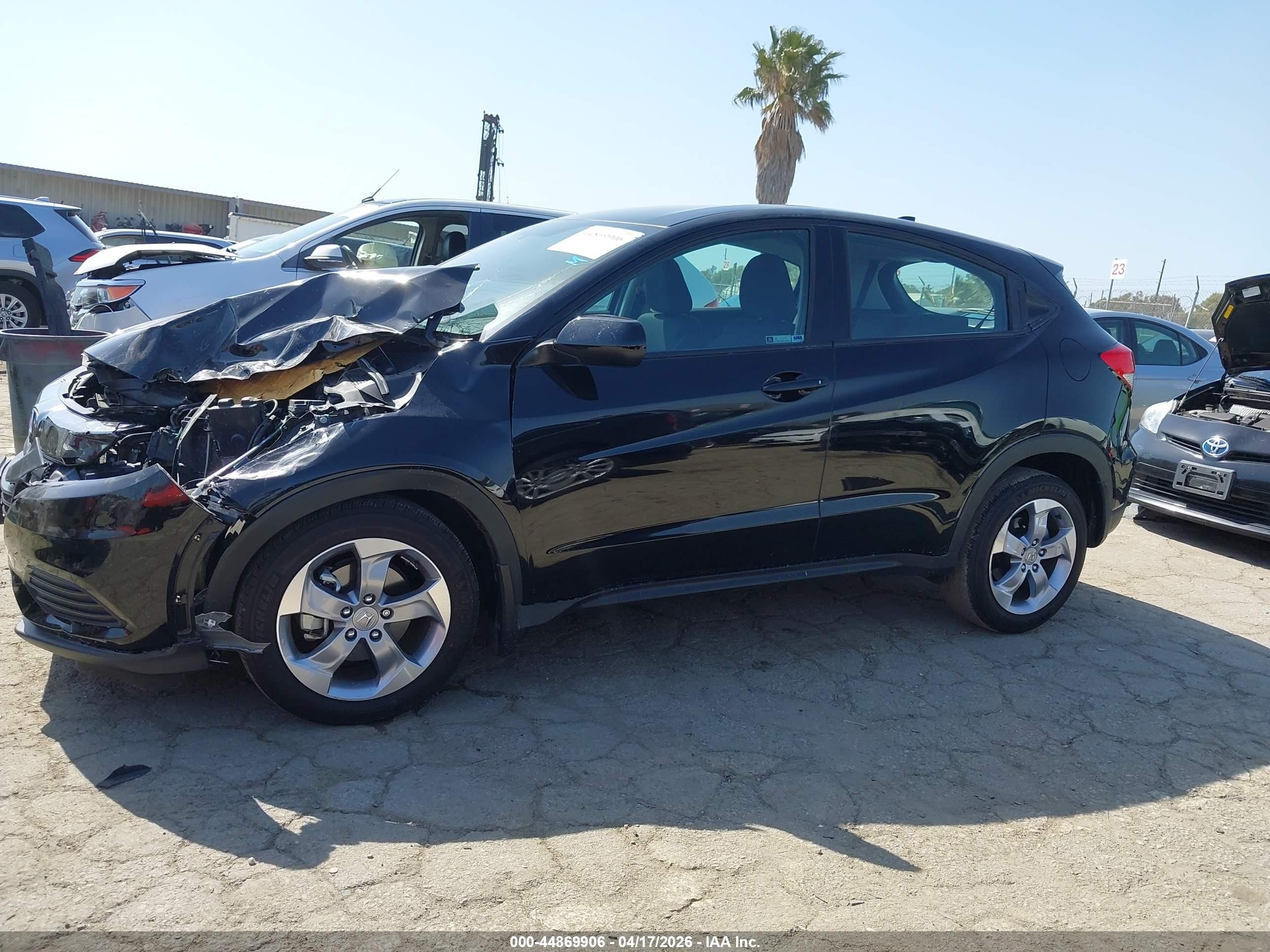 2022 Honda Hr-v 2wd Lx Black vin: 3CZRU5H31NM720736