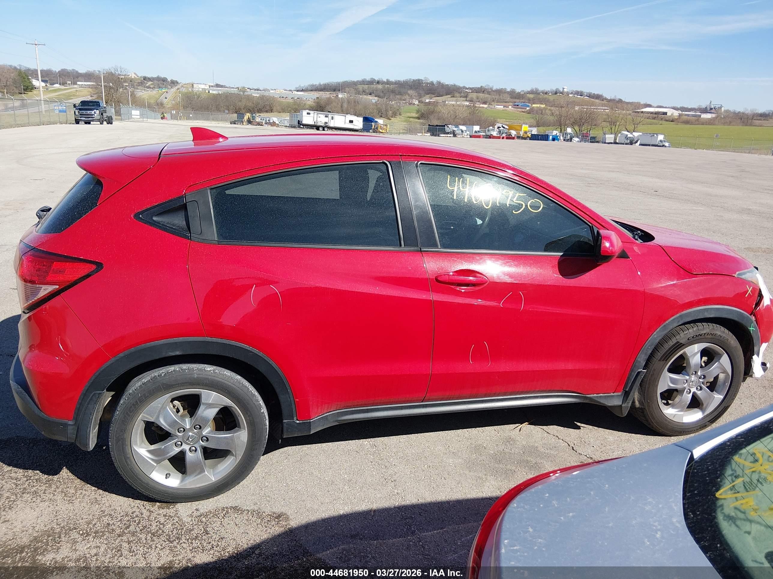 2017 Honda Hr-v Lx Red vin: 3CZRU5H32HG701440