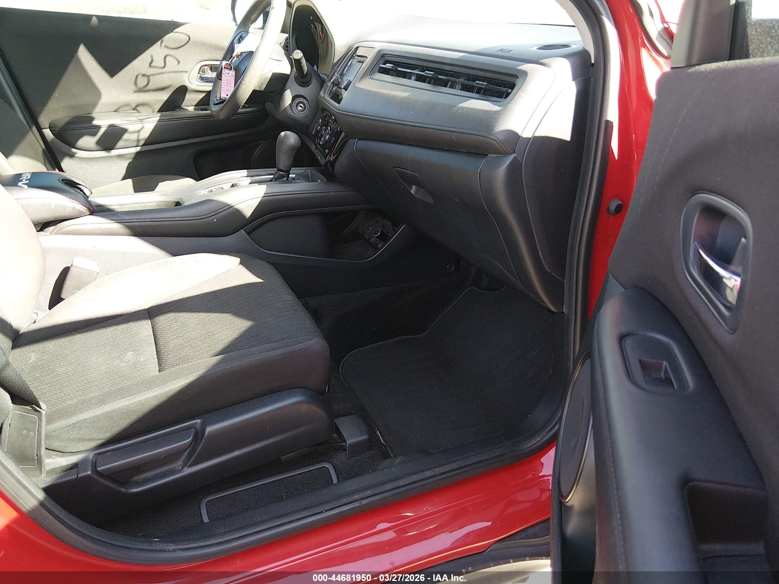 2017 Honda Hr-v Lx Red vin: 3CZRU5H32HG701440