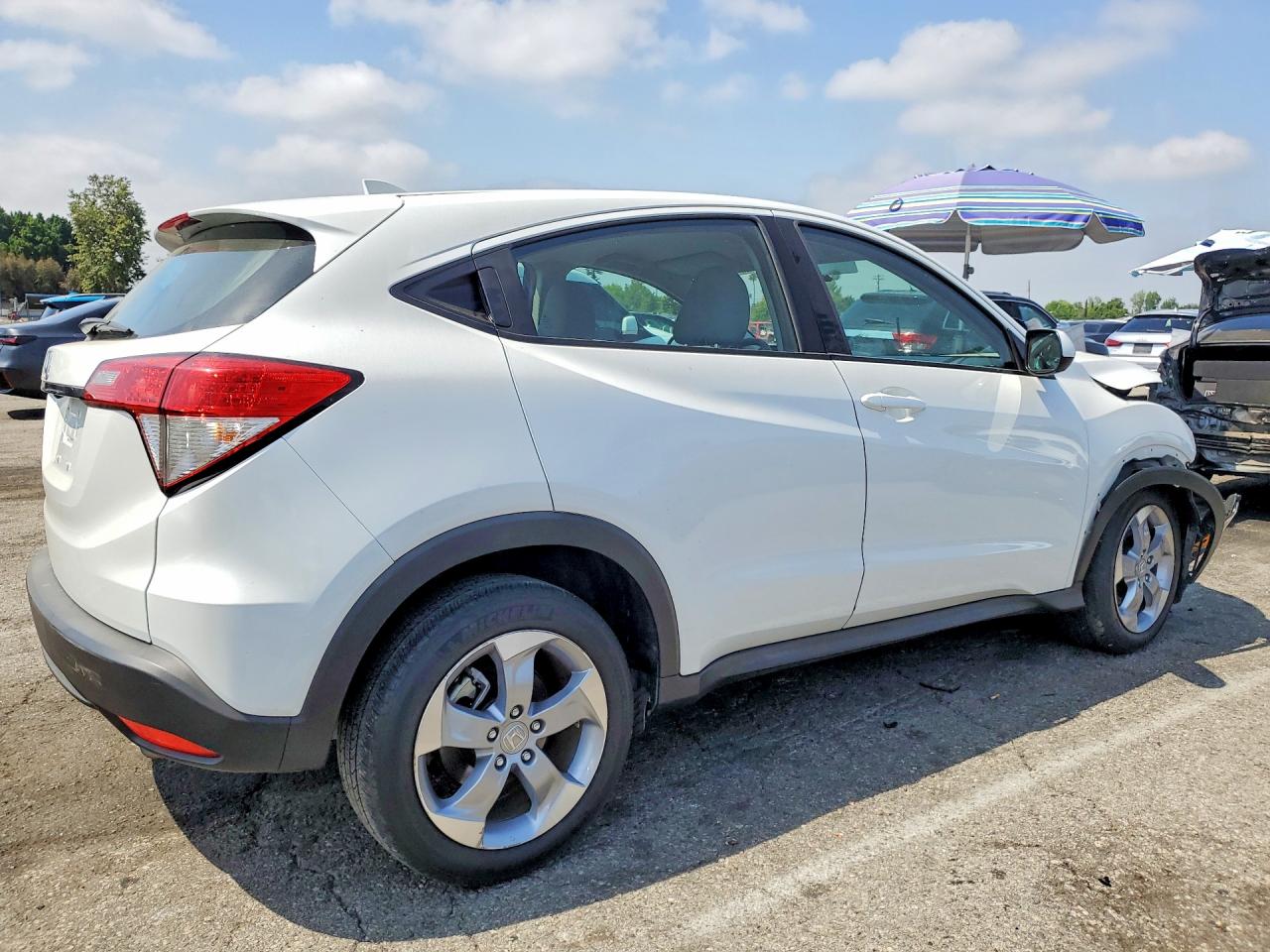 2020 Honda Hr-v Lx White vin: 3CZRU5H32LM712089