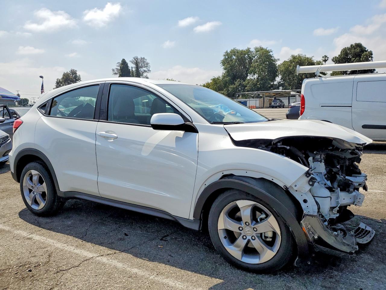 2020 Honda Hr-v Lx White vin: 3CZRU5H32LM712089
