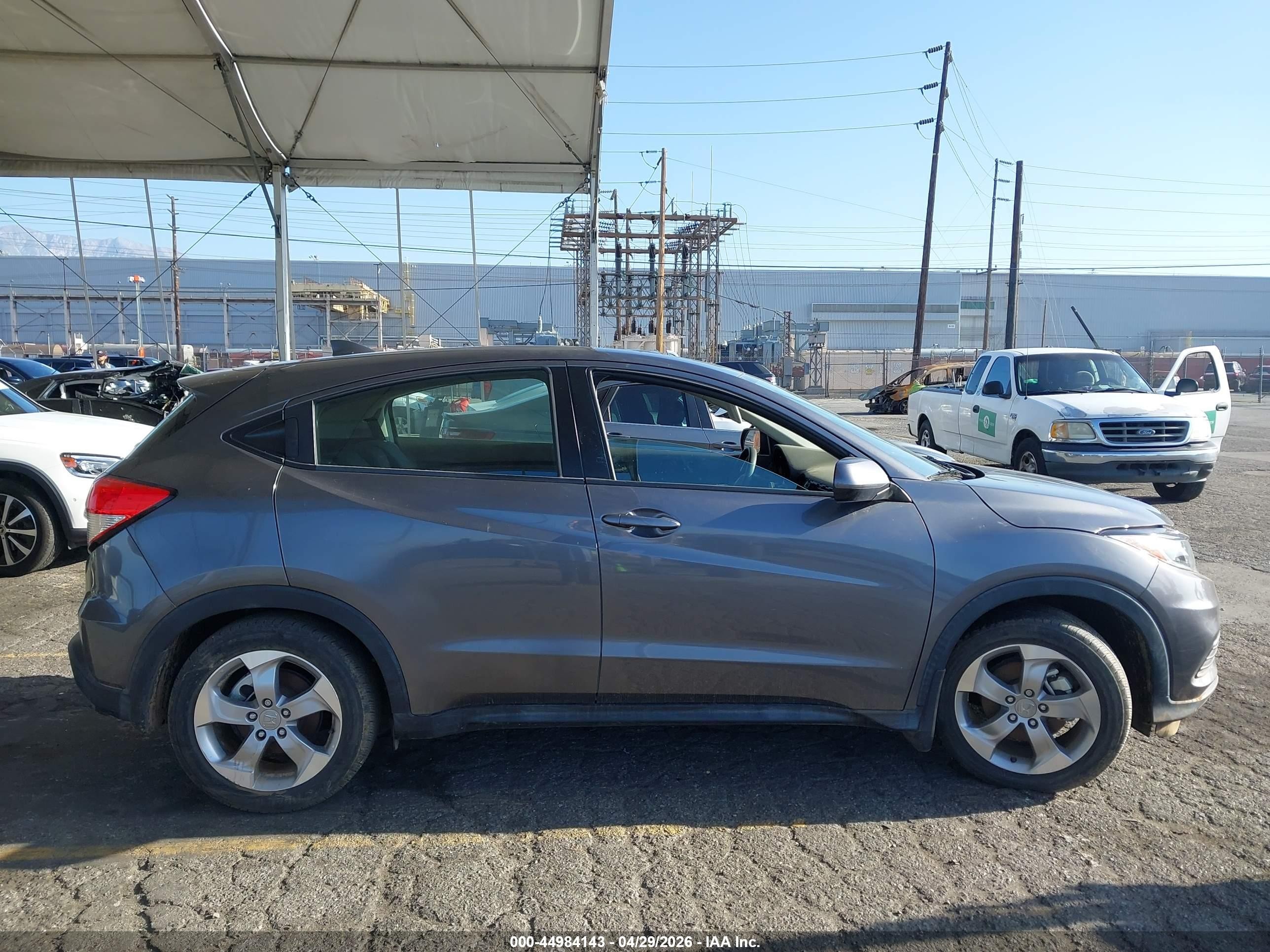 2022 Honda Hr-v 2wd Lx Gray vin: 3CZRU5H32NM716226