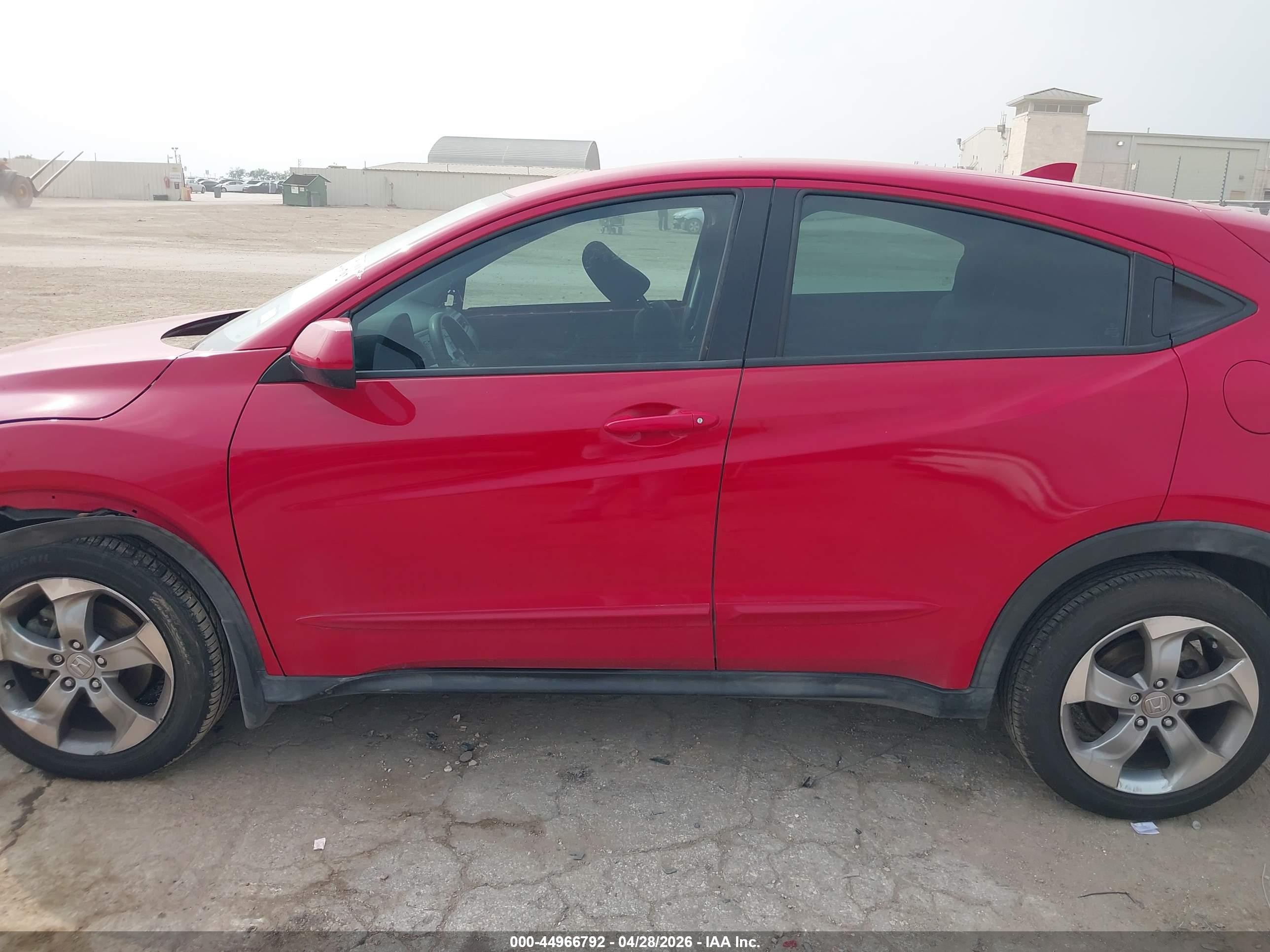 2017 Honda Hr-v Lx Red vin: 3CZRU5H33HM702971